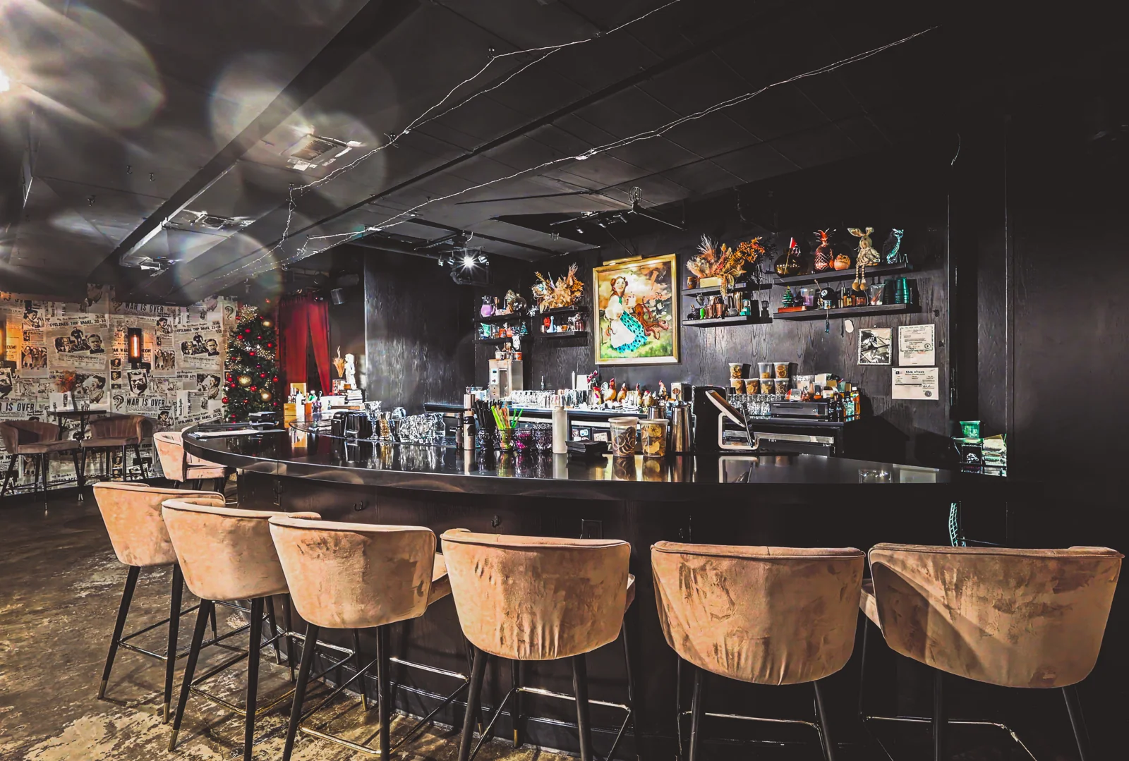 717 Locust Street - Bar & Lounge Space — Lease in Des Moines, IA, photo 1 of 8