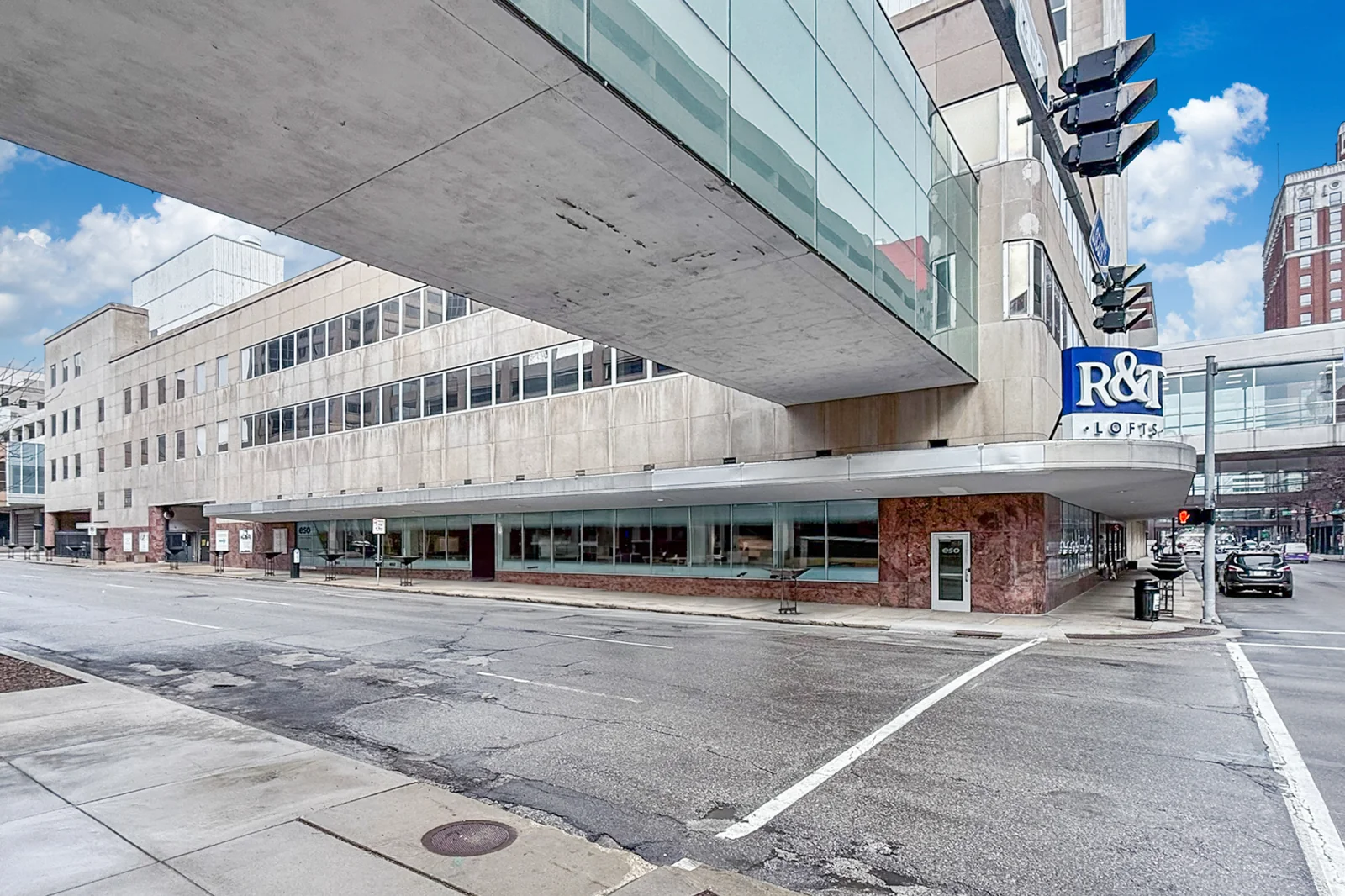 717 Locust Street — Lease in Des Moines, IA, photo 2 of 6
