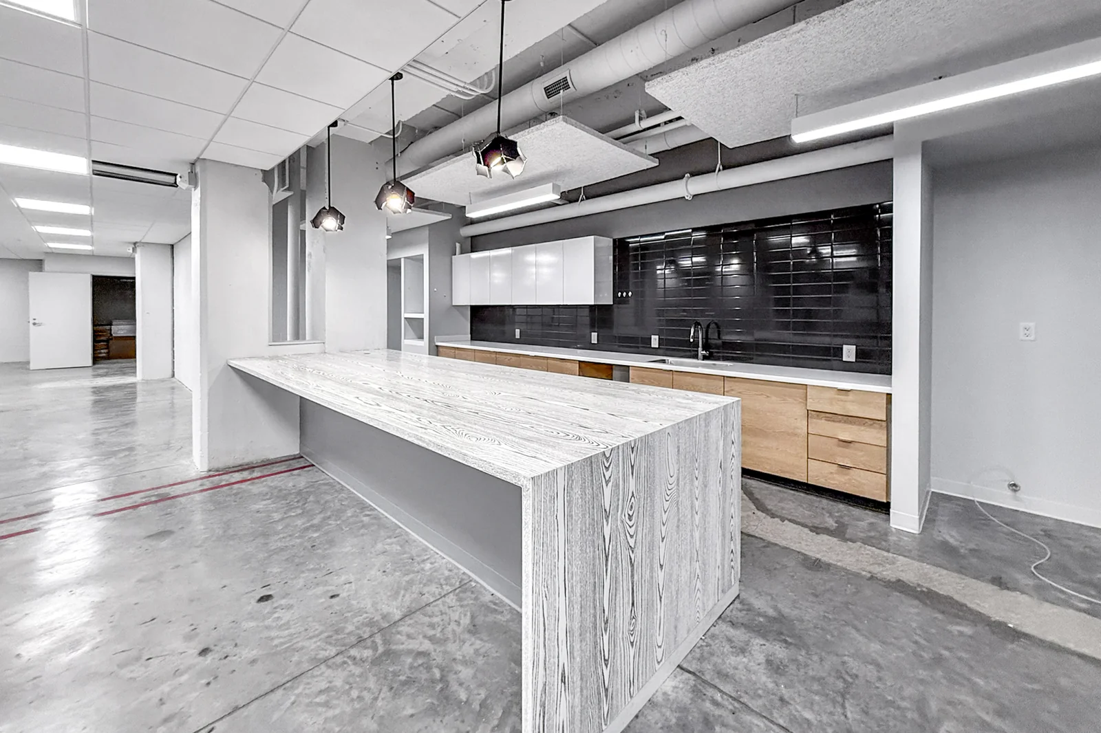 717 Locust Street — Lease in Des Moines, IA, photo 6 of 6