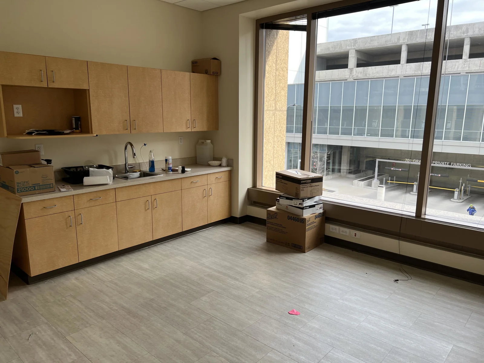 801 Grand Suite 300 — Lease in Des Moines, IA, photo 2 of 3