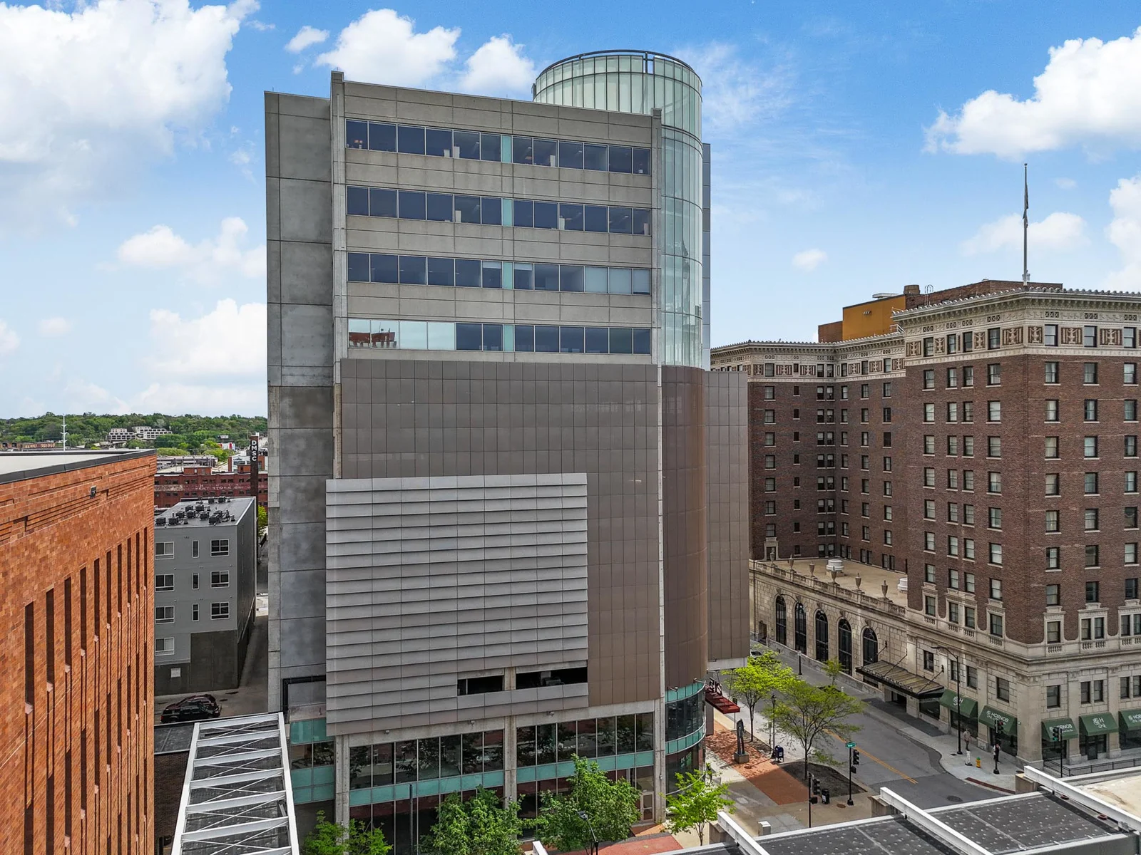 Dentons Tower — Lease in Des Moines, IA, photo 4 of 4
