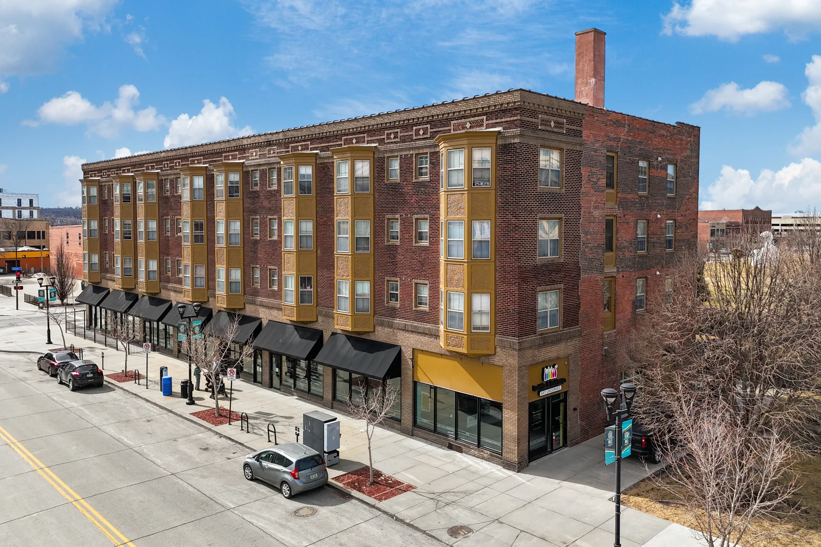 1301 Locust St — Lease in Des Moines, IA, photo 2 of 3