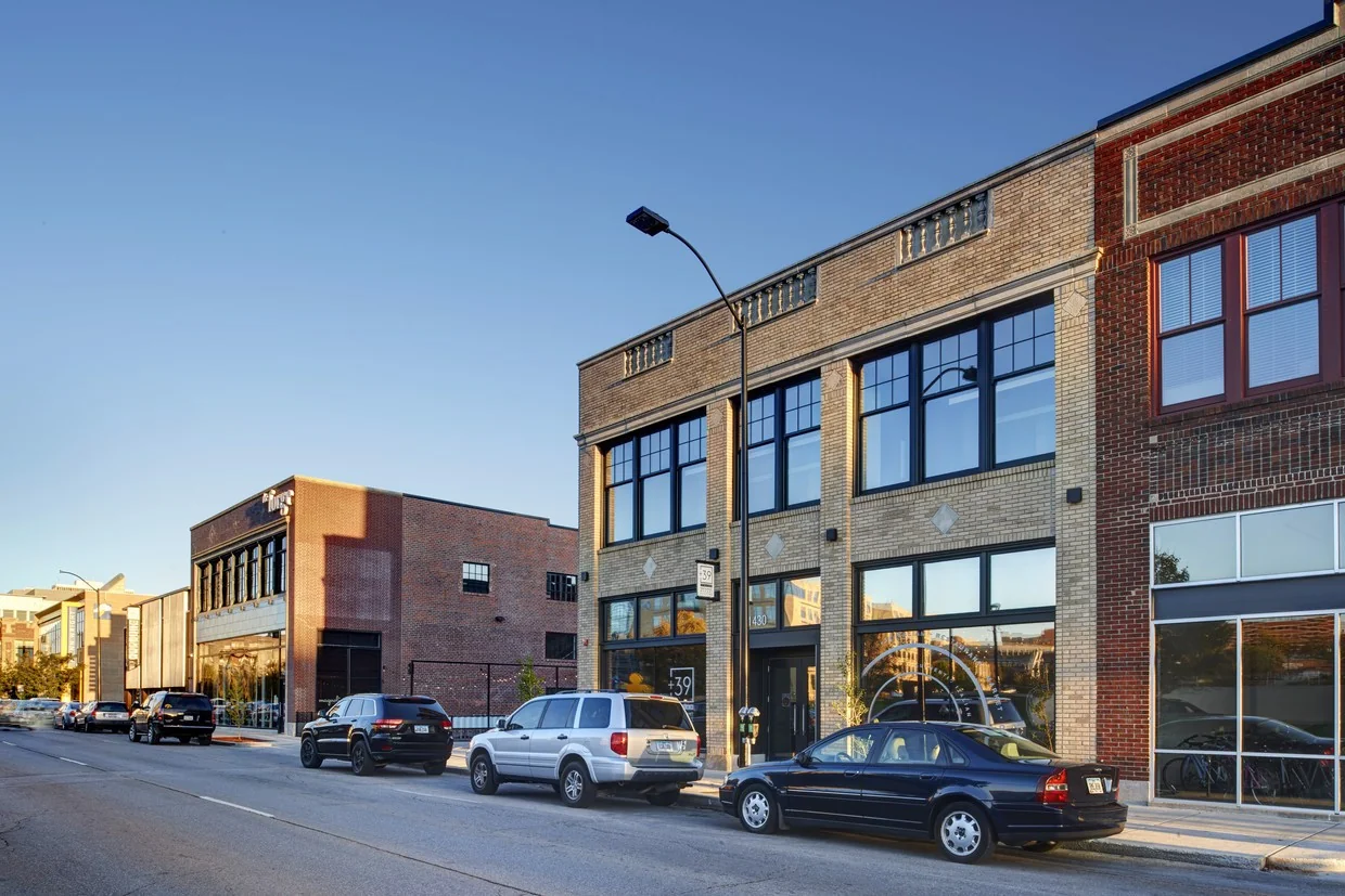1430 Locust St - Restaurant — Lease in Des Moines, IA, photo 1 of 7