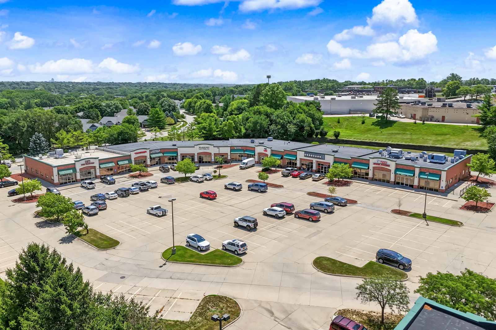 Westmark Plaza II — Lease in Urbandale, IA, photo 1 of 4