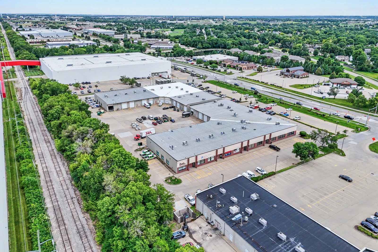 Shine Business Park — Lease in Urbandale, IA, photo 3 of 4