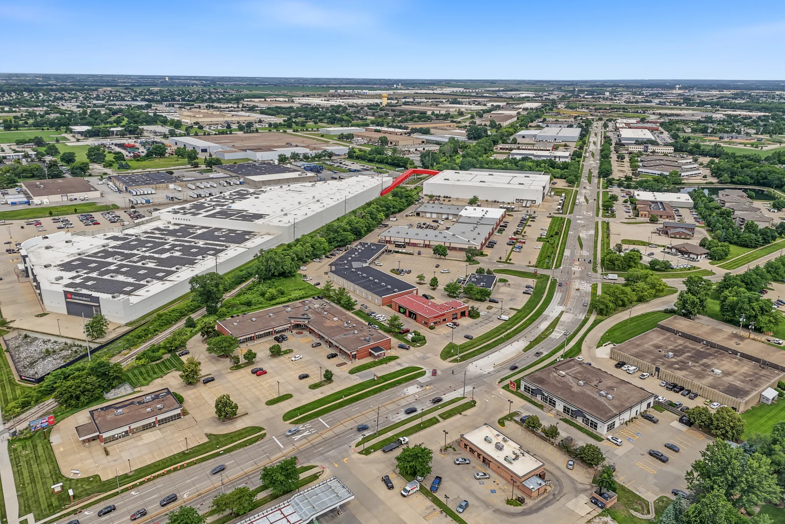 Jesse Place Shopping Center — Lease in Urbandale, IA, photo 3 of 5