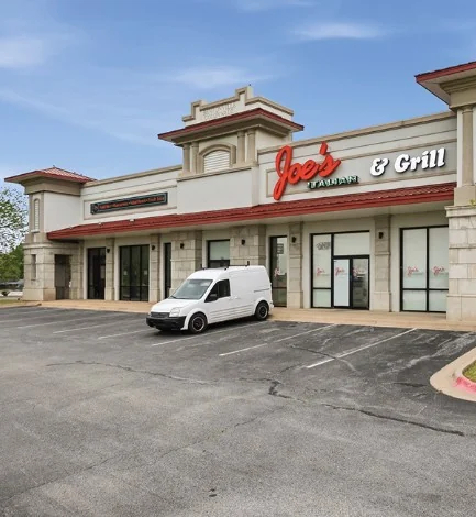 Highly Visible Retail Space — Lease in Bentonville, AR, photo 2 of 8