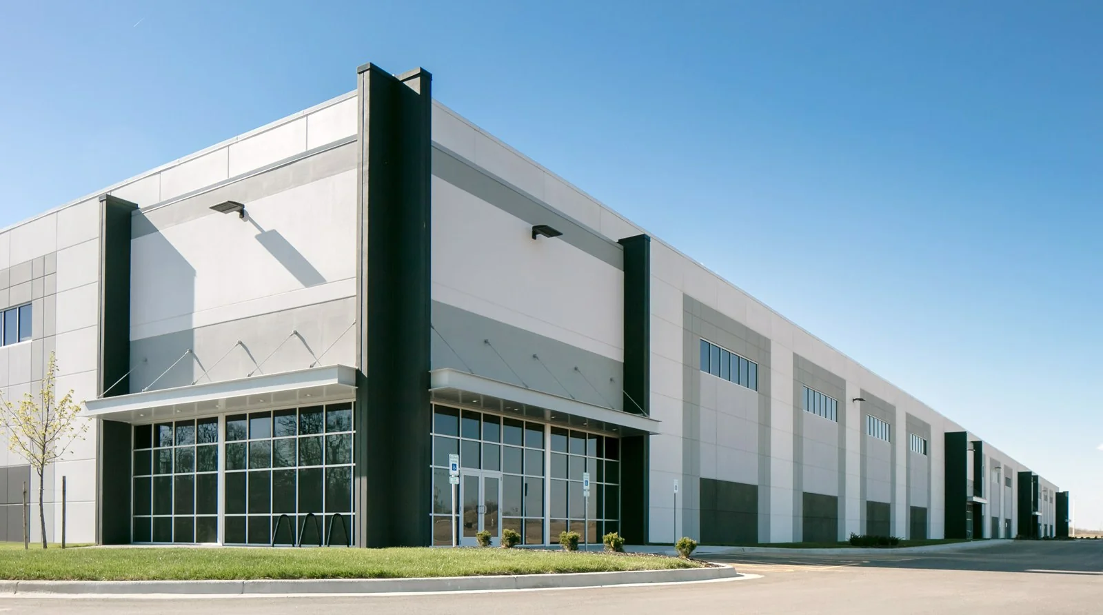 HUNT MIDWEST BUSINESS CENTER | LOGISTICS II — Lease in Kansas City, MO, photo 1 of 1