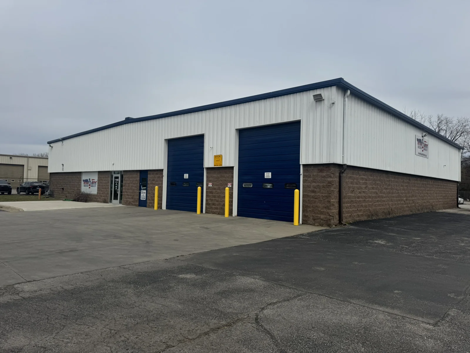 Truck Maintenance Facility — Lease in Kansas City, MO, photo 1 of 6