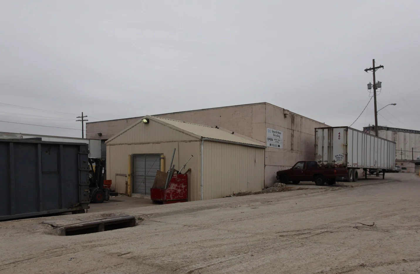 Industrial in Kansas City, KS — Lease in Kansas City, KS, photo 2 of 3
