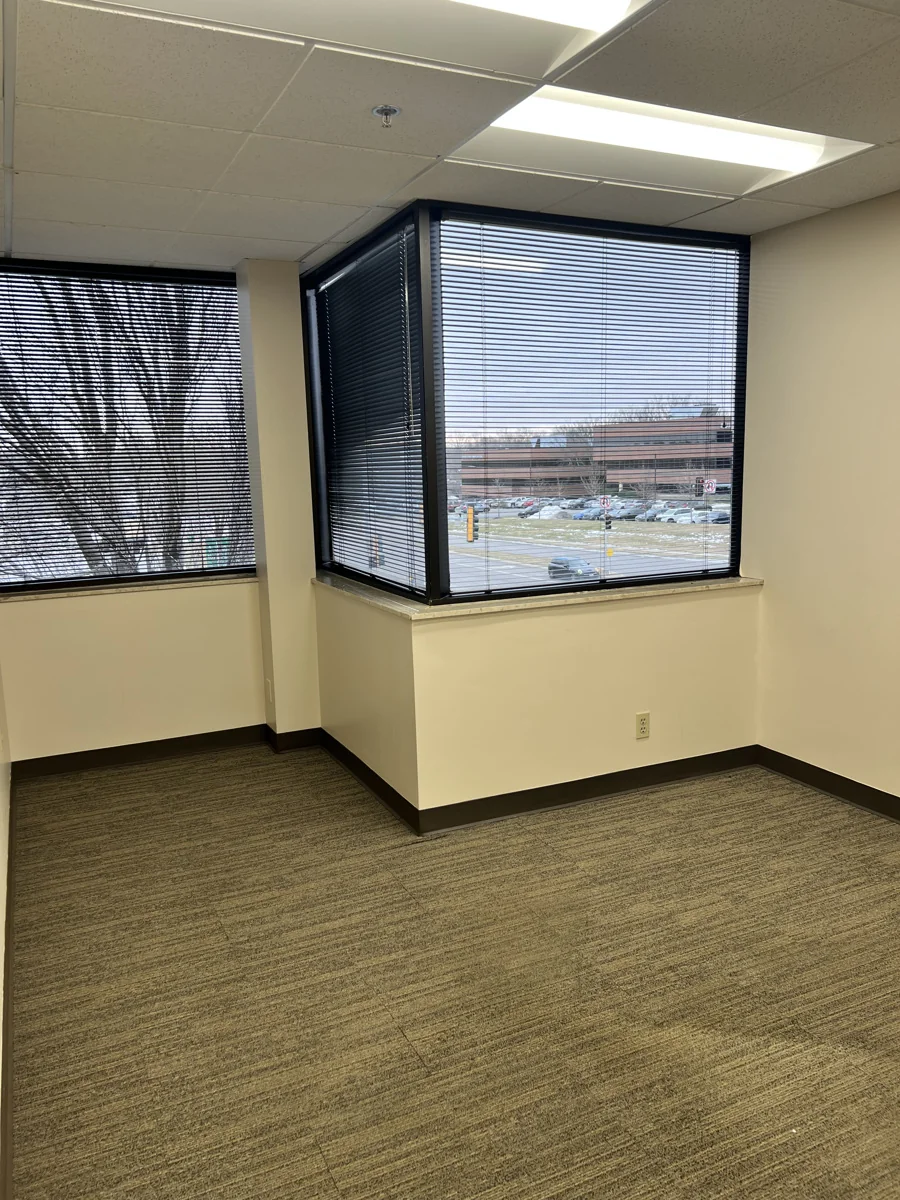 Office in Overland Park, KS — Lease in Overland Park, KS, photo 5 of 6