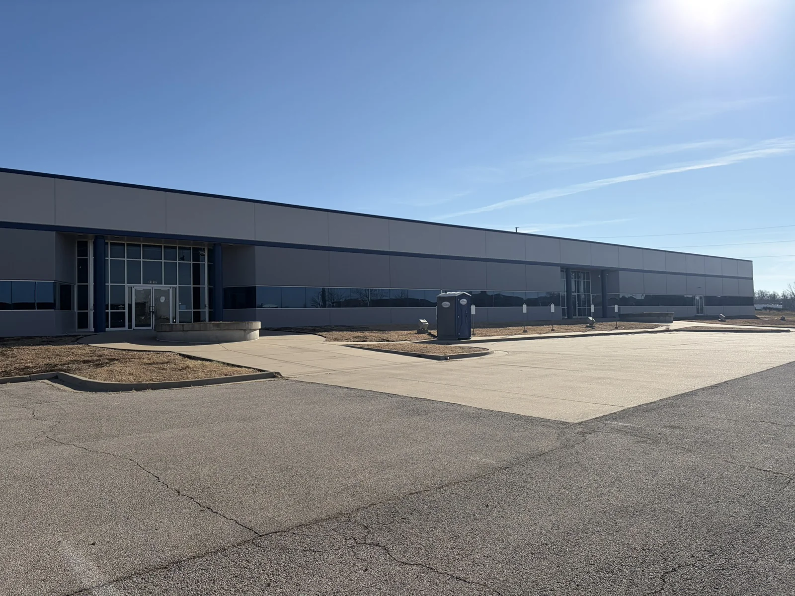 Industrial in Lenexa, KS — Lease in Lenexa, KS, photo 2 of 3