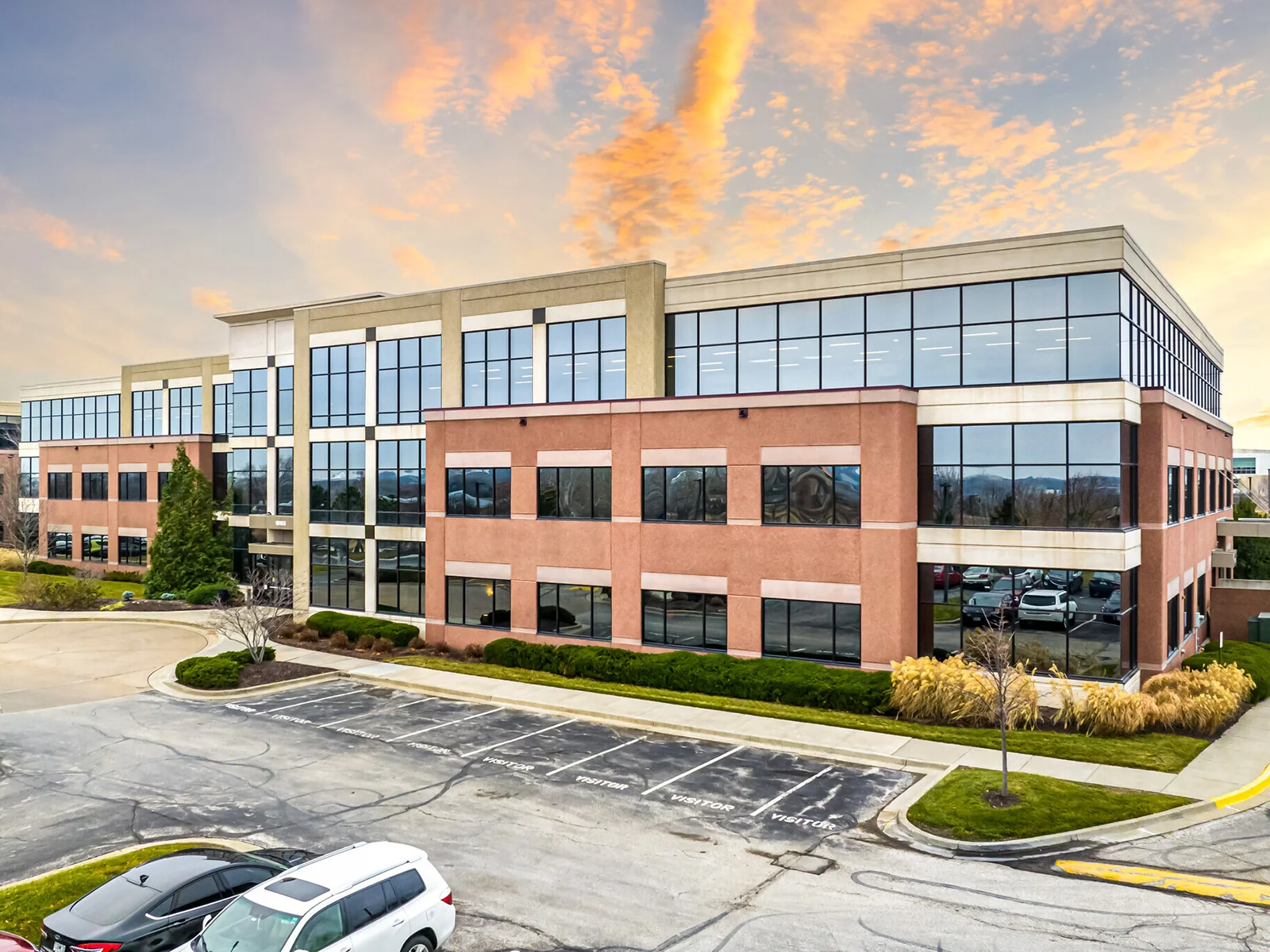 Corporate Ridge II — Lease in Olathe, KS, photo 2 of 2