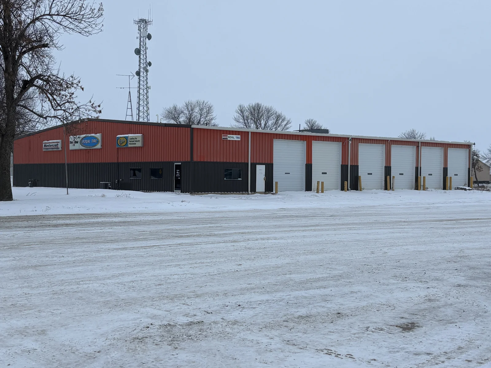 E College Drive — Lease in Marshall, MN, photo 1 of 8