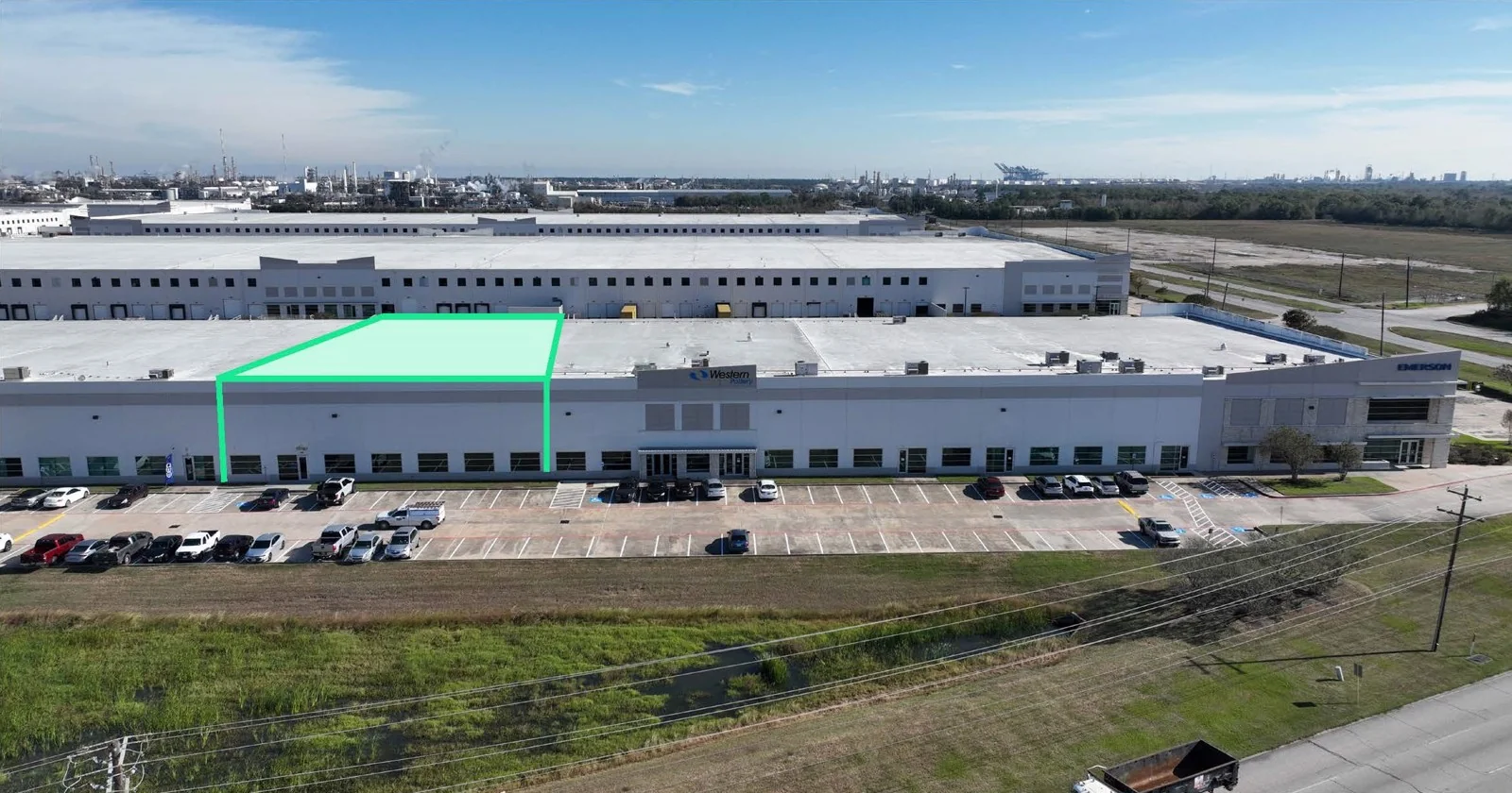 Industrial in Pasadena, TX — Lease in Pasadena, TX, photo 1 of 1
