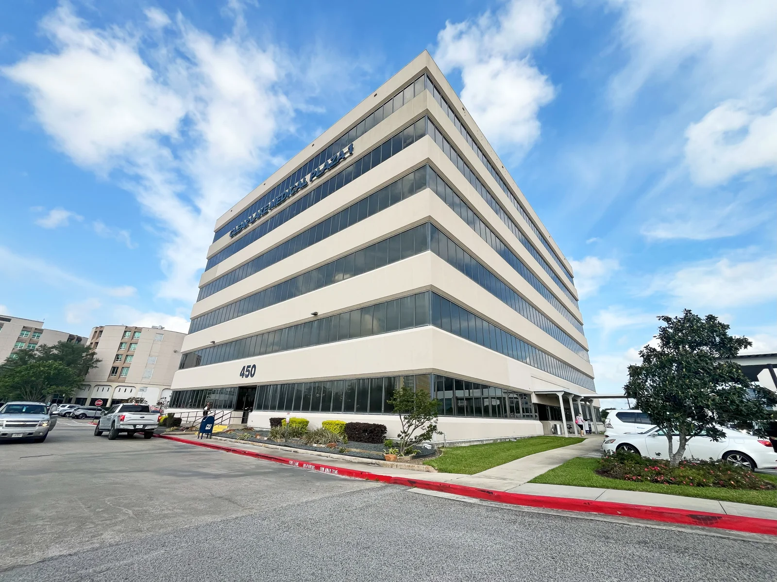 Clear Lake Medical Tower — Lease in Webster, TX, photo 1 of 2