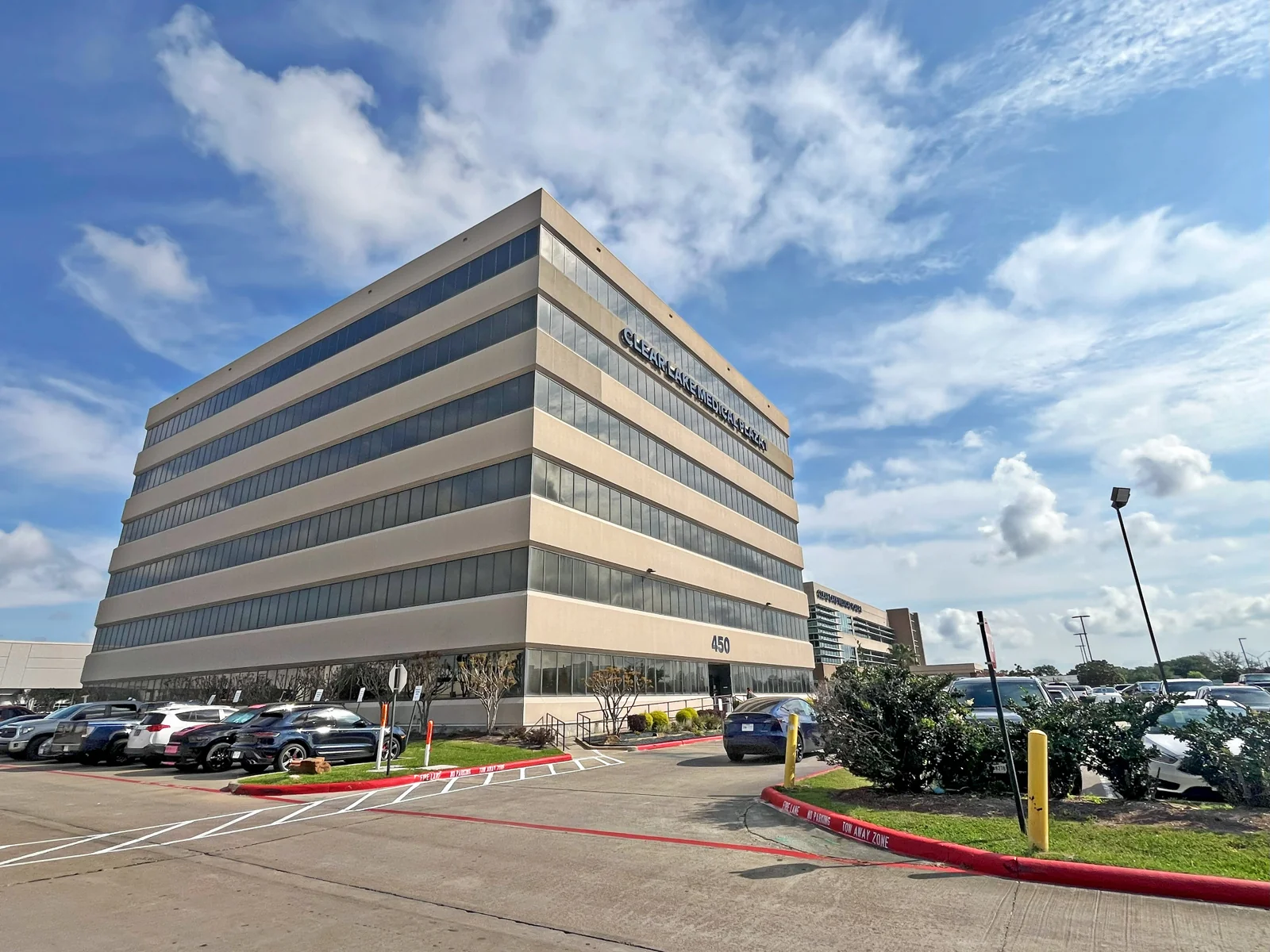 Clear Lake Medical Tower — Lease in Webster, TX, photo 2 of 2