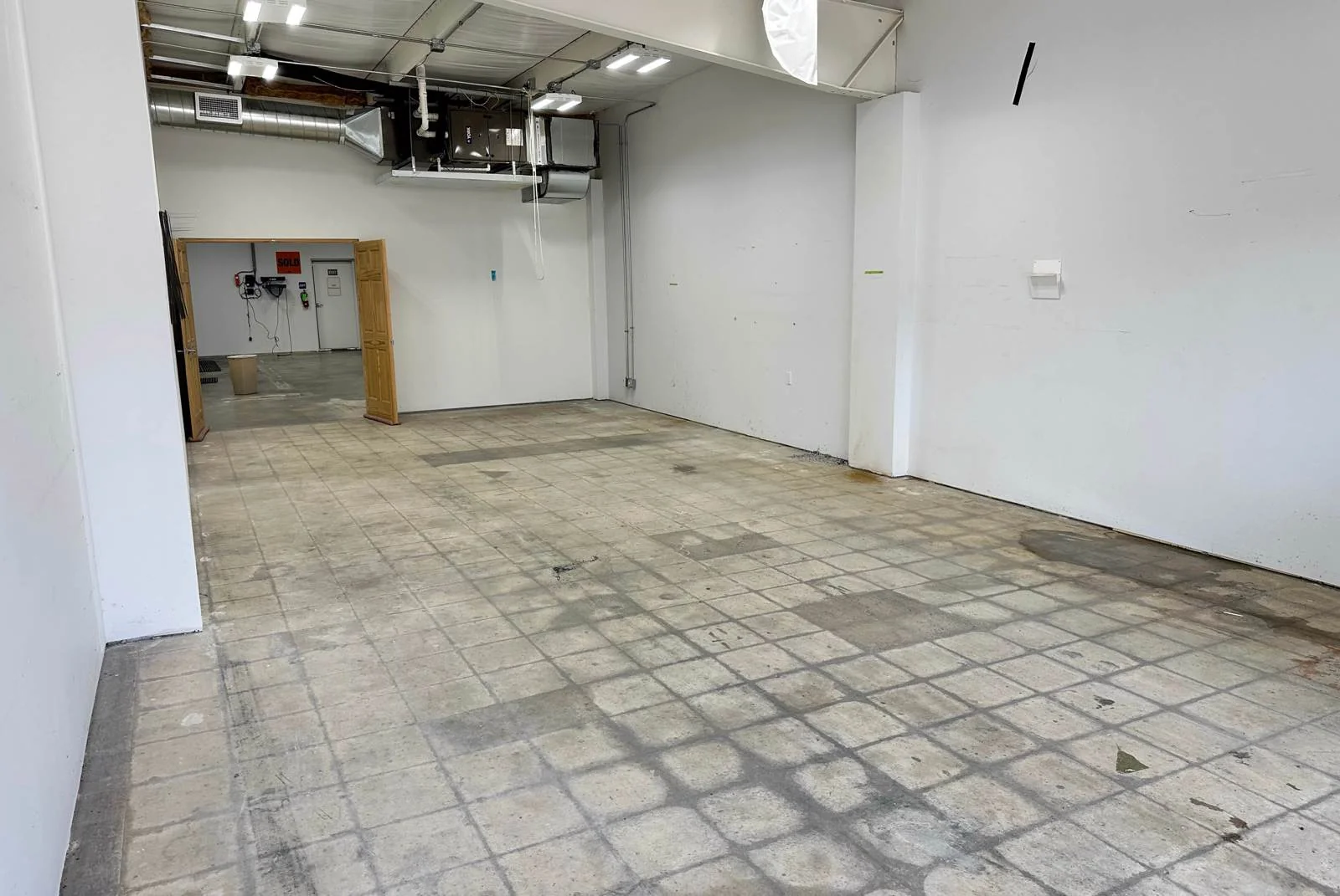 Flex Building — Lease in Omaha, NE, photo 5 of 8