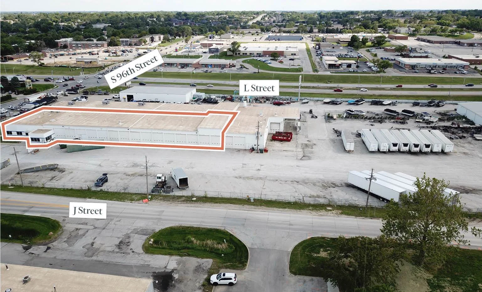 Service and Sales Warehouse - Industrial | For Lease — Lease in Omaha, NE, photo 4 of 8