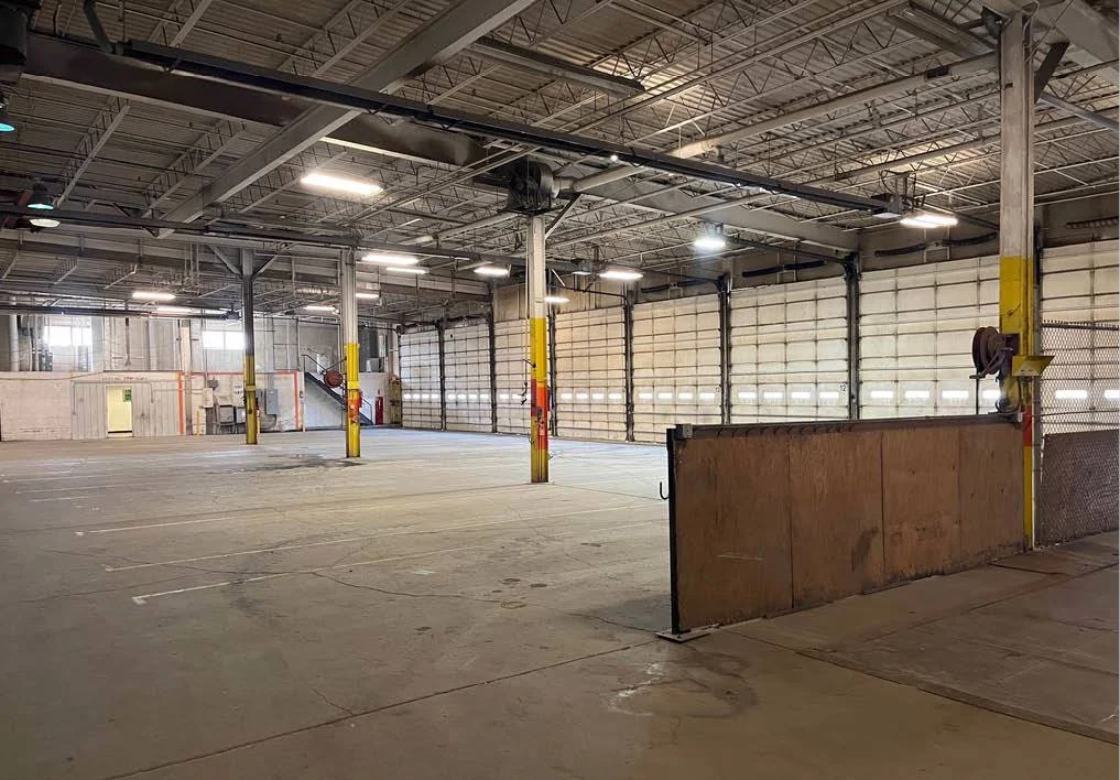 Service and Sales Warehouse - Industrial | For Lease — Lease in Omaha, NE, photo 6 of 8