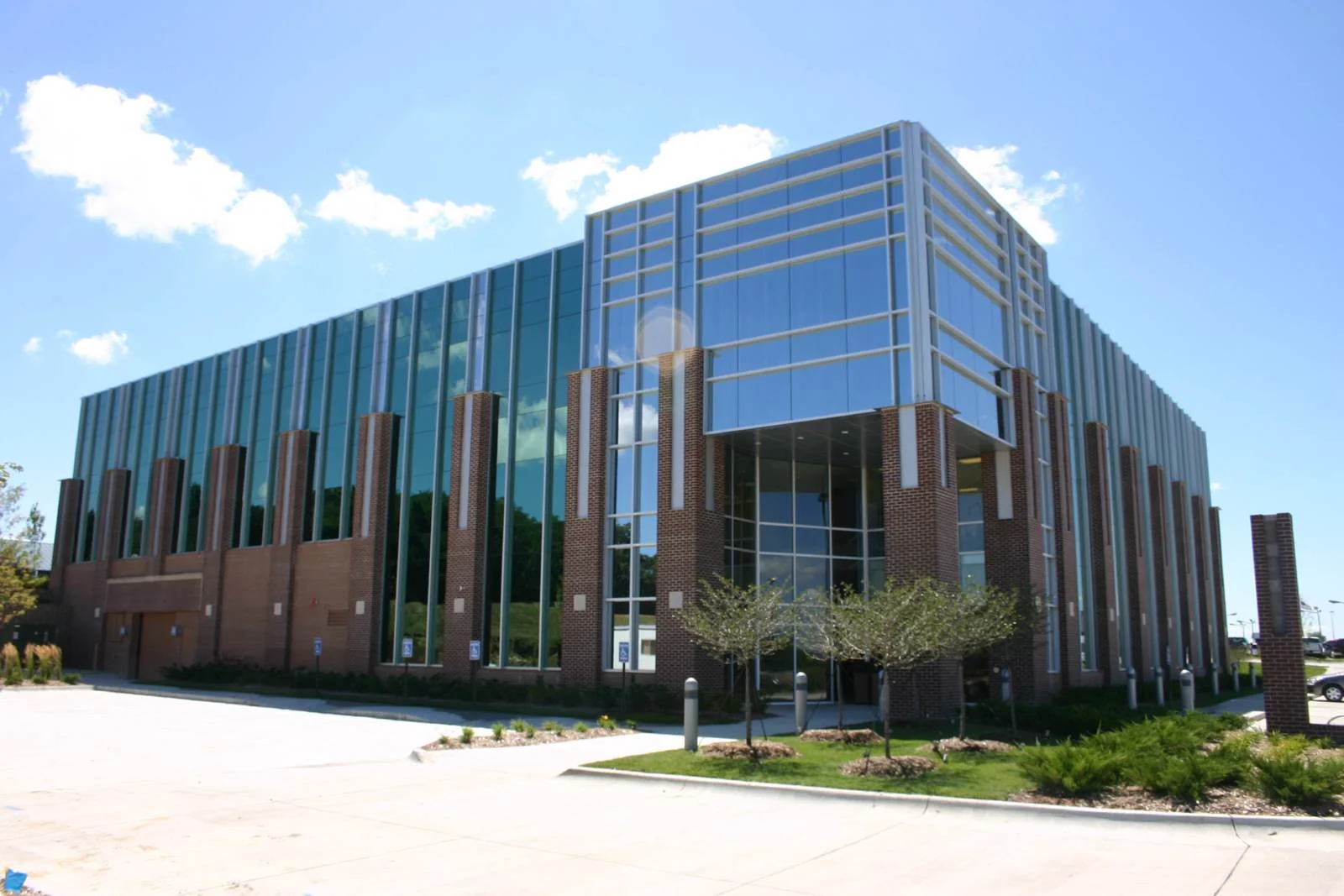 Westplex Building I — Lease in Omaha, NE, photo 1 of 3