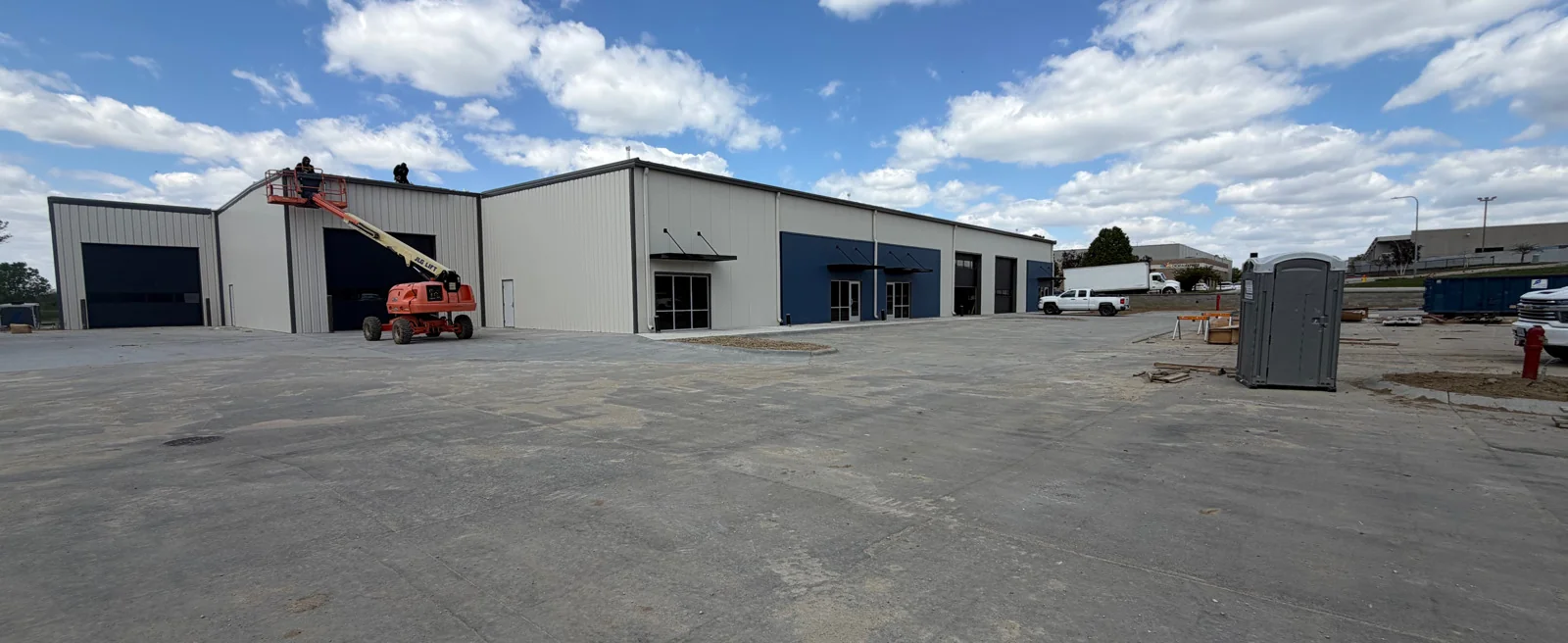 New Olive Street Flex Building + Outside Storage — Lease in La Vista, NE, photo 3 of 8