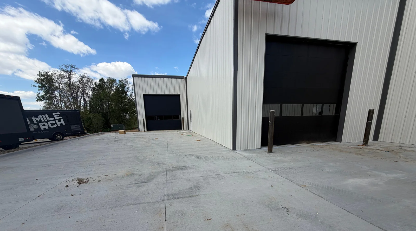 New Olive Street Flex Building + Outside Storage — Lease in La Vista, NE, photo 5 of 8