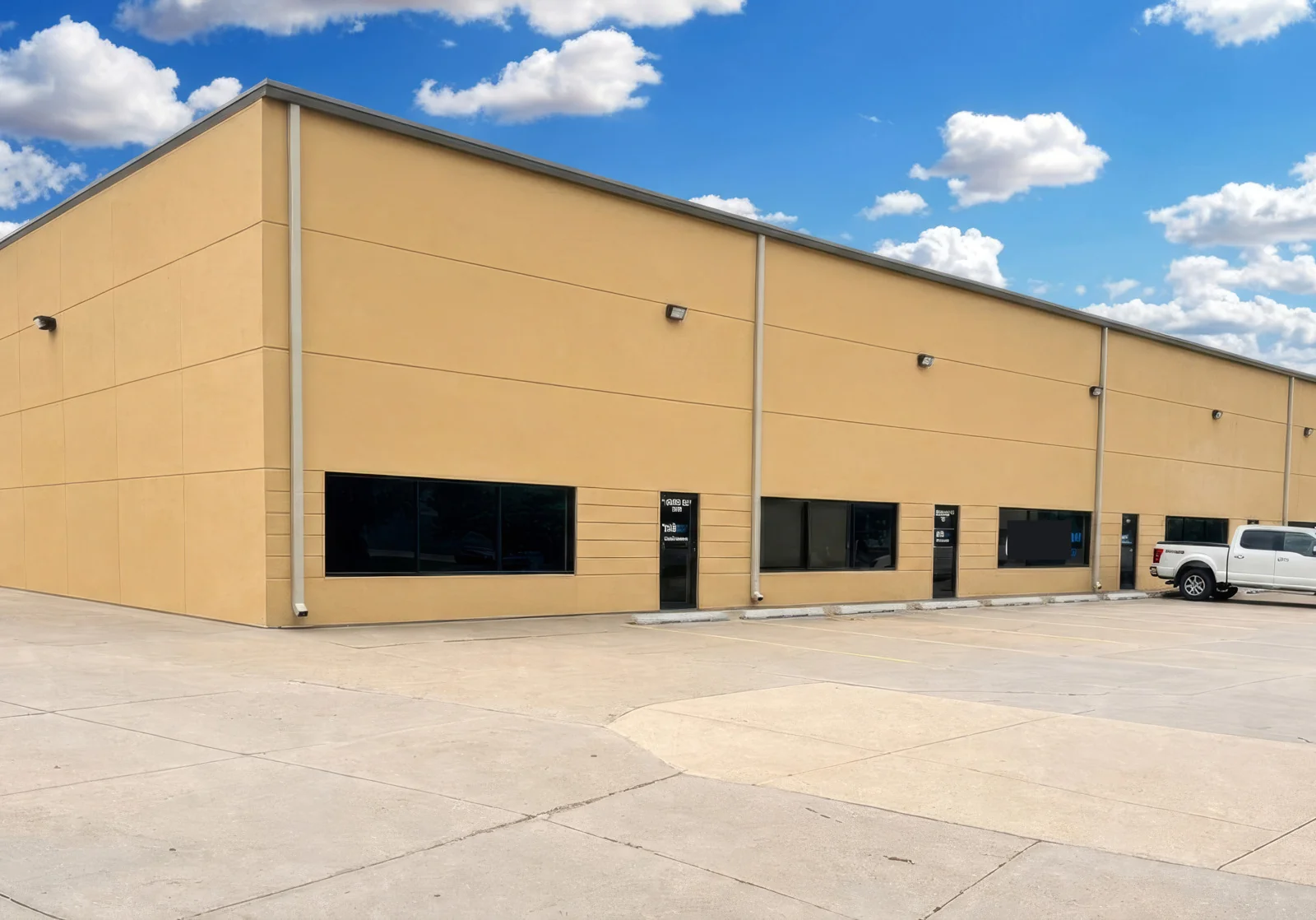 Industrial / Flex Space S 120th Street & Giles Road — Lease in La Vista, NE, photo 1 of 8