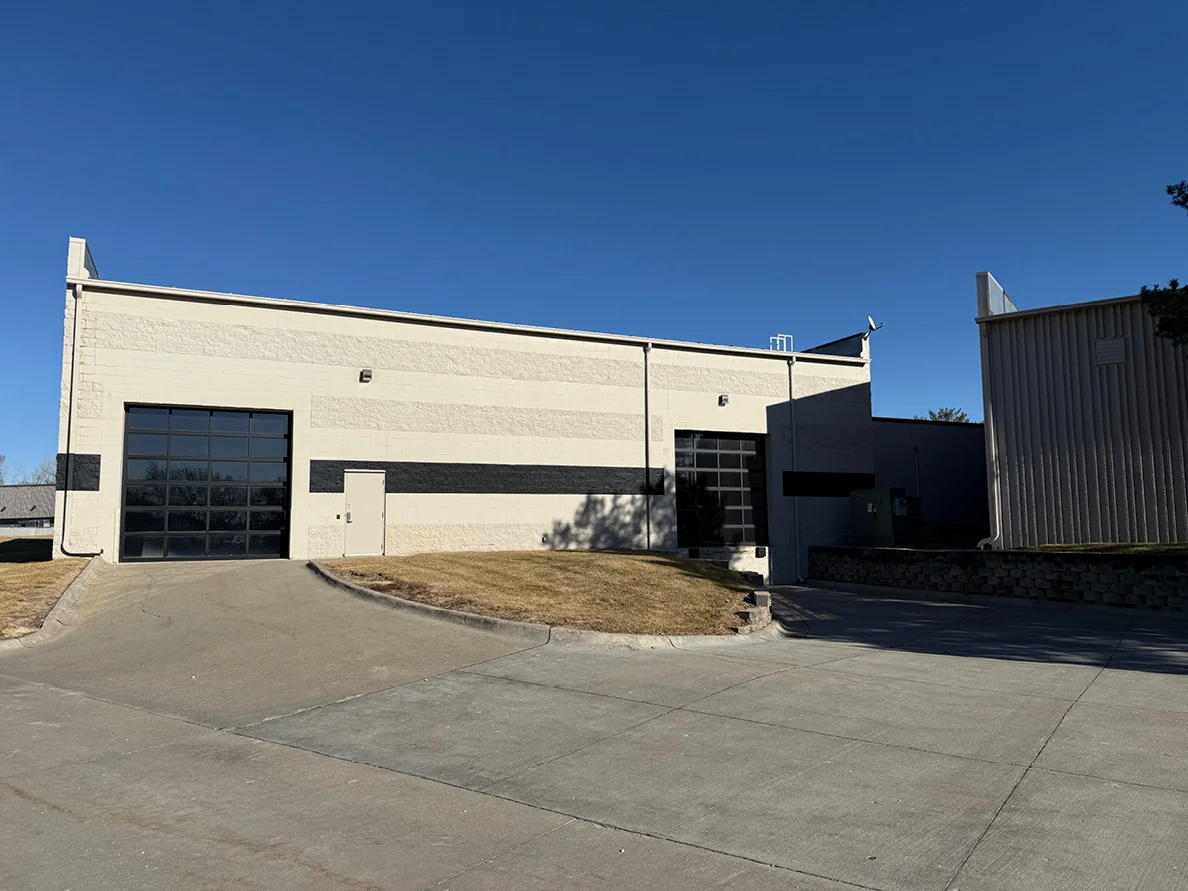 Industrial in Omaha, NE — Lease in Omaha, NE, photo 2 of 8