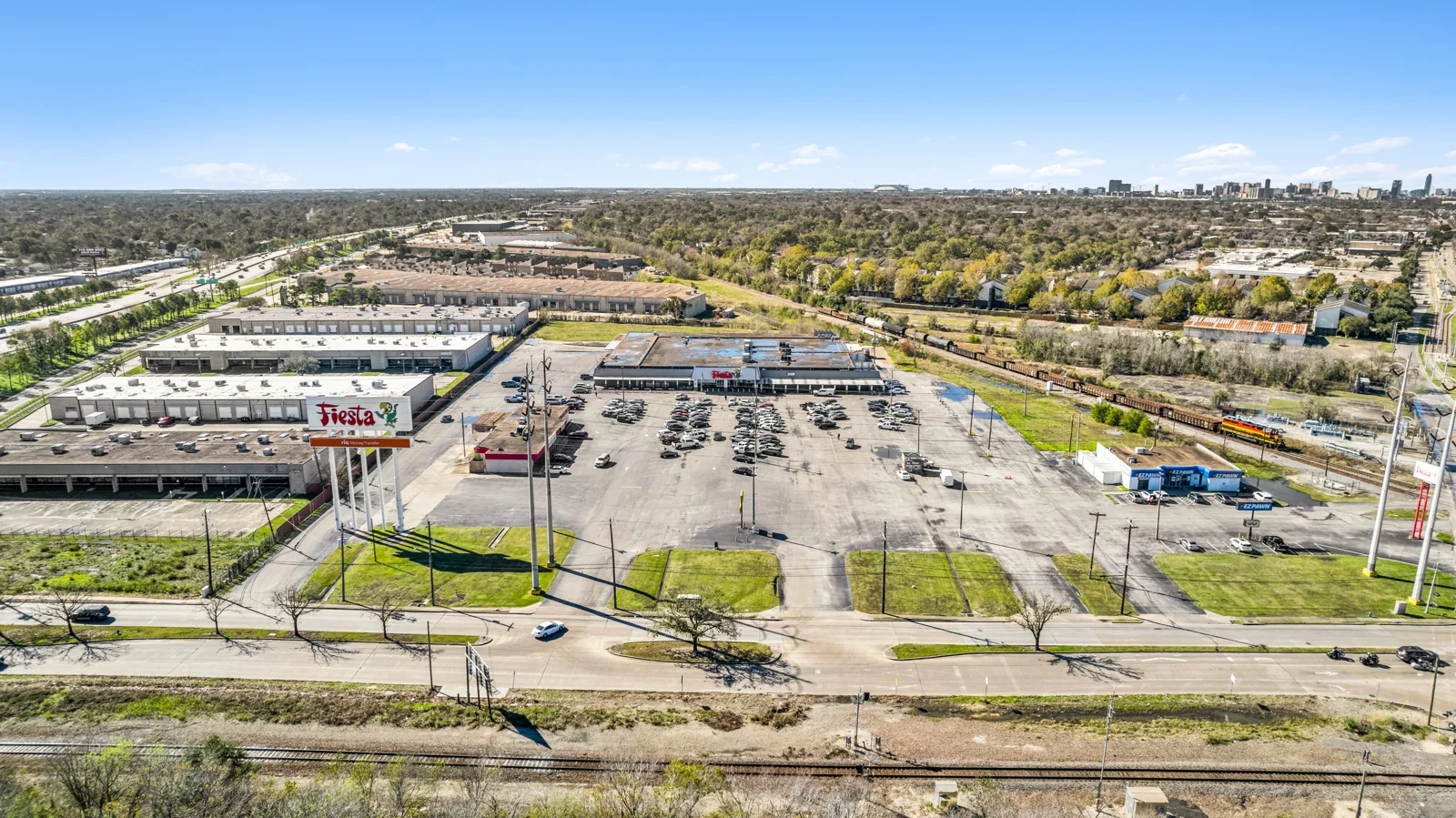 Mykawa Market — Lease in Houston, TX, photo 2 of 3