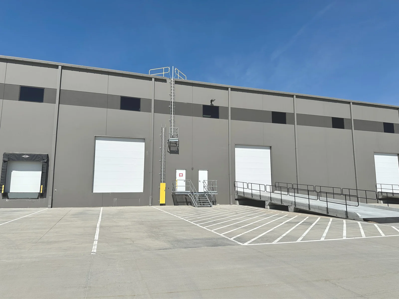 R&R Commerce Park South - I — Lease in Papillion, NE, photo 2 of 8
