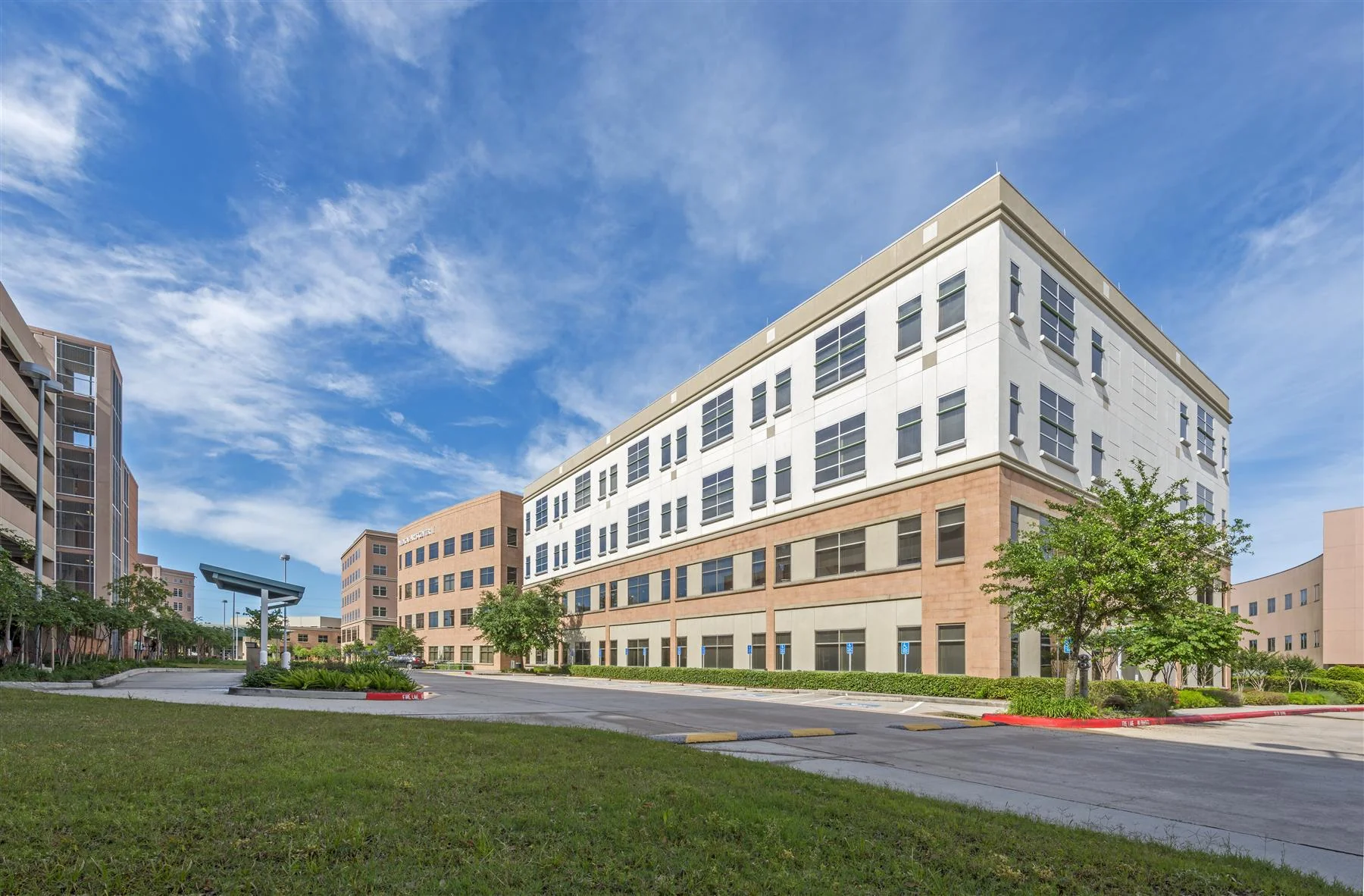 Medical Arts Center II — Lease in The Woodlands, TX, photo 2 of 3