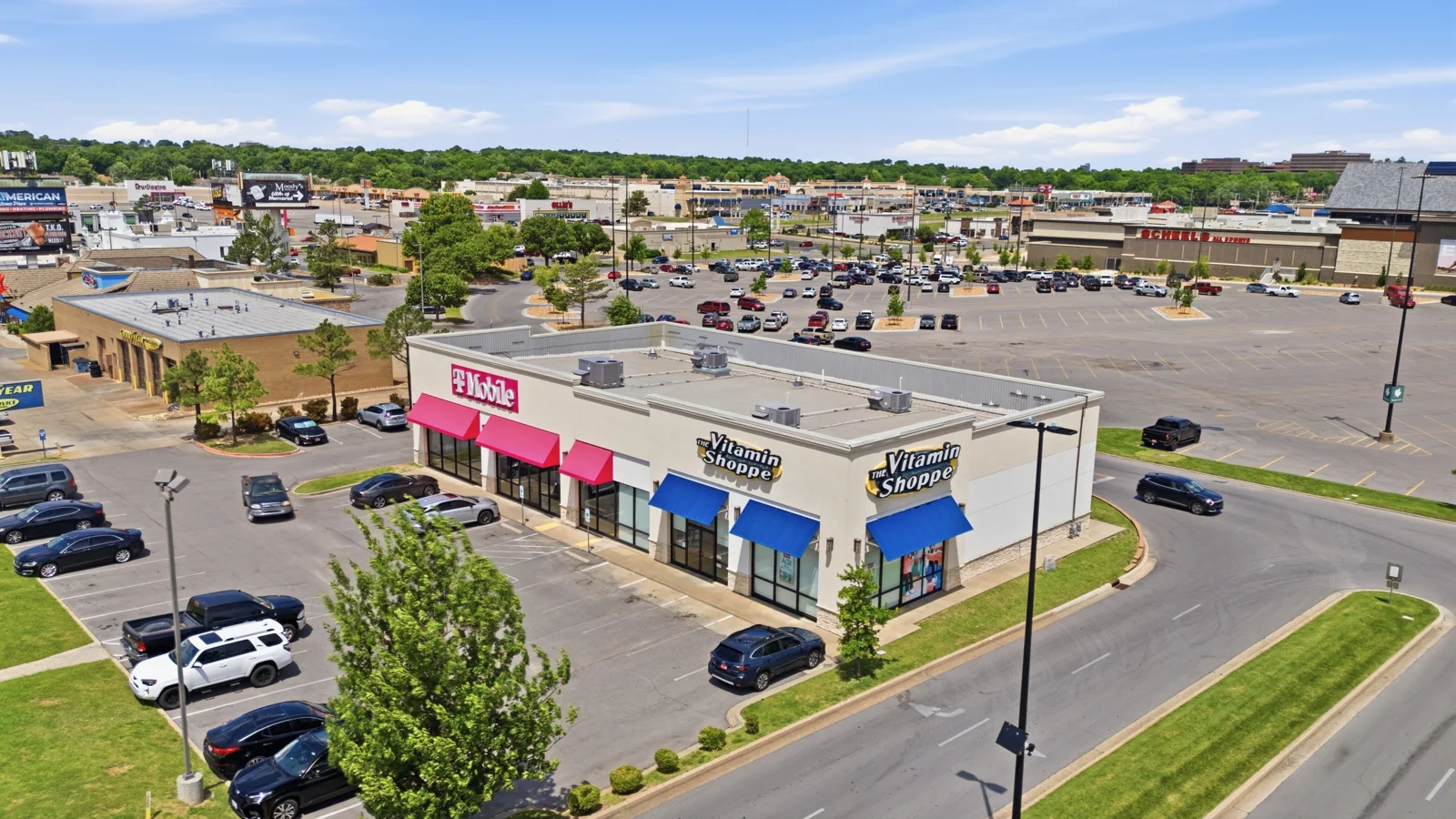 Retail in Tulsa, OK — Lease in Tulsa, OK, photo 2 of 3