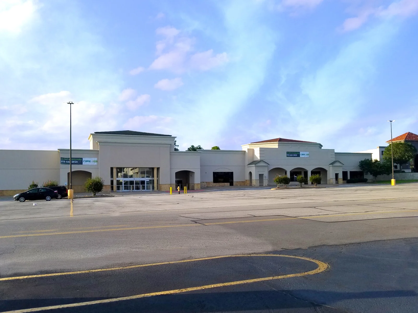 Southroads Shopping Center — Lease in Tulsa, OK, photo 2 of 7