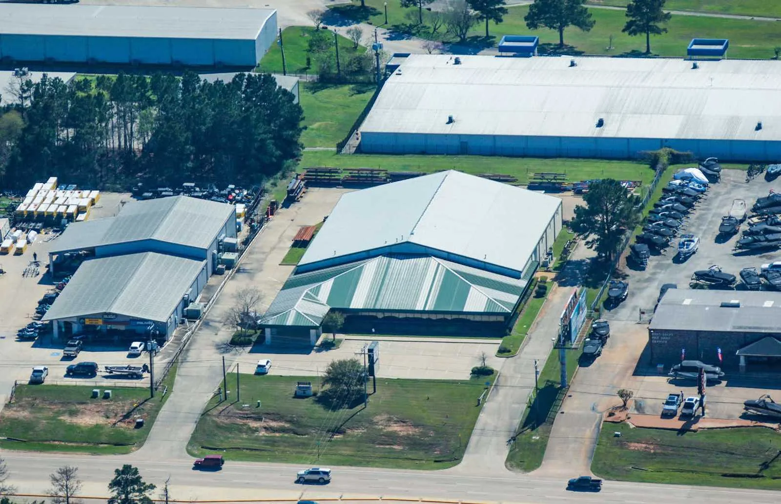 13901 Hwy 105 W — Sale in Conroe, TX, photo 1 of 1