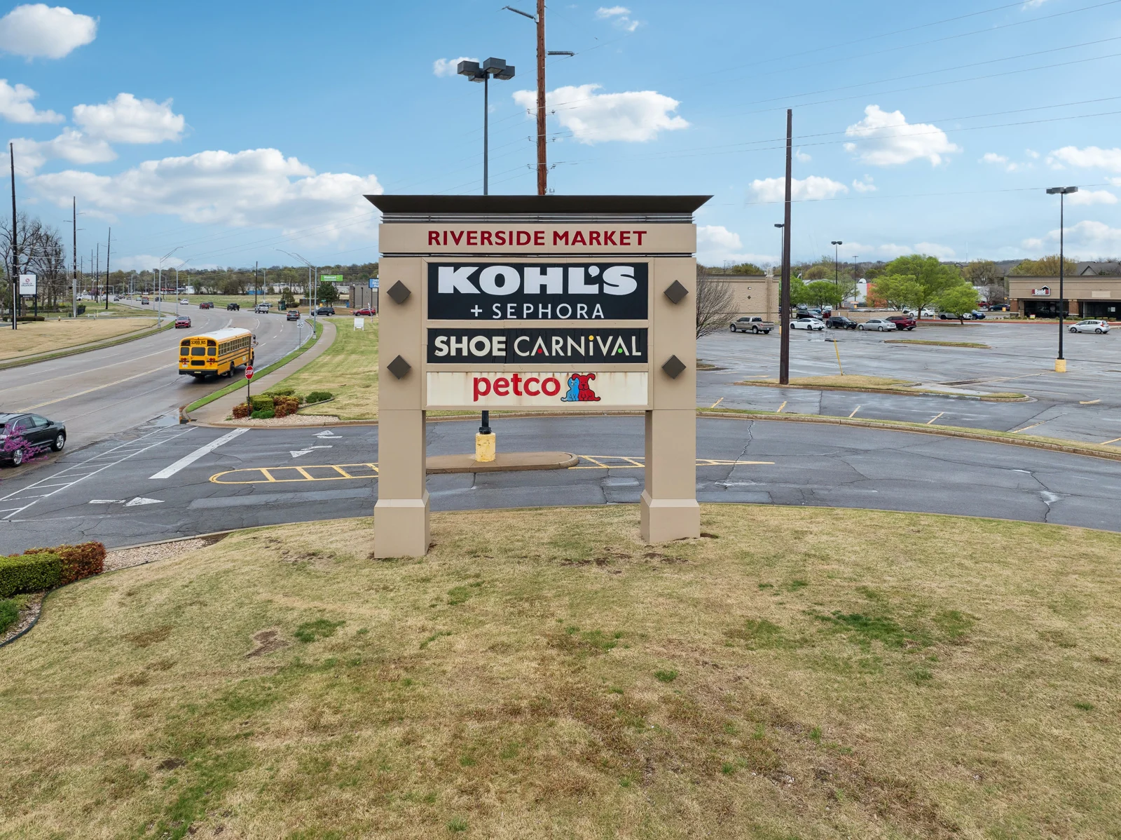 TUL Riverside Market — Lease in Tulsa, OK, photo 2 of 3