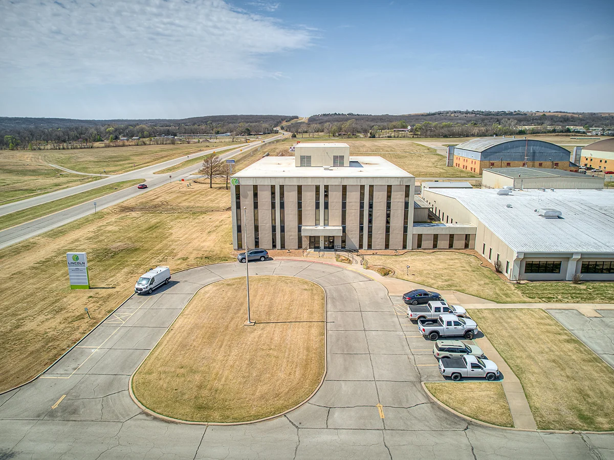 Lincoln Tower — Lease in Bartlesville, OK, photo 2 of 5