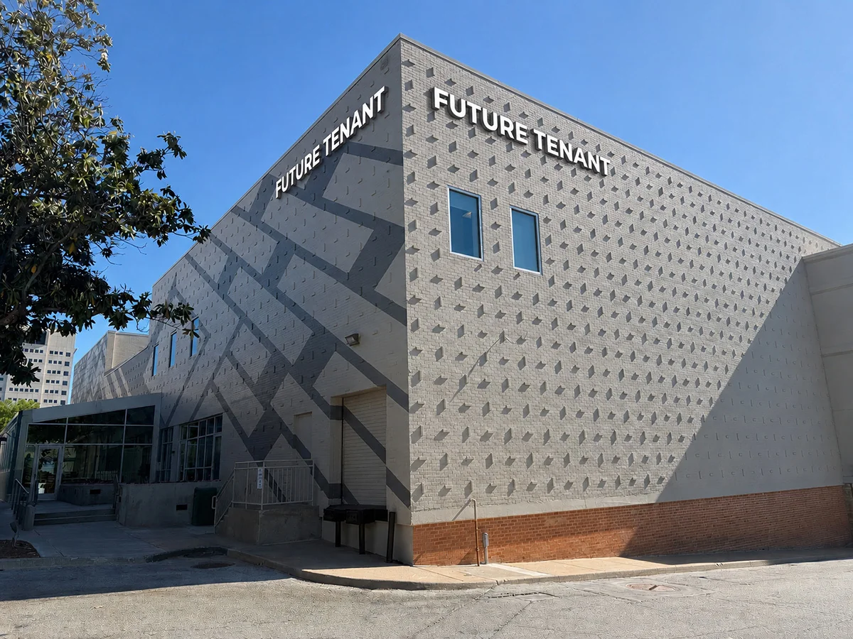 Utica Square Office Building — Lease in Tulsa, OK, photo 2 of 8