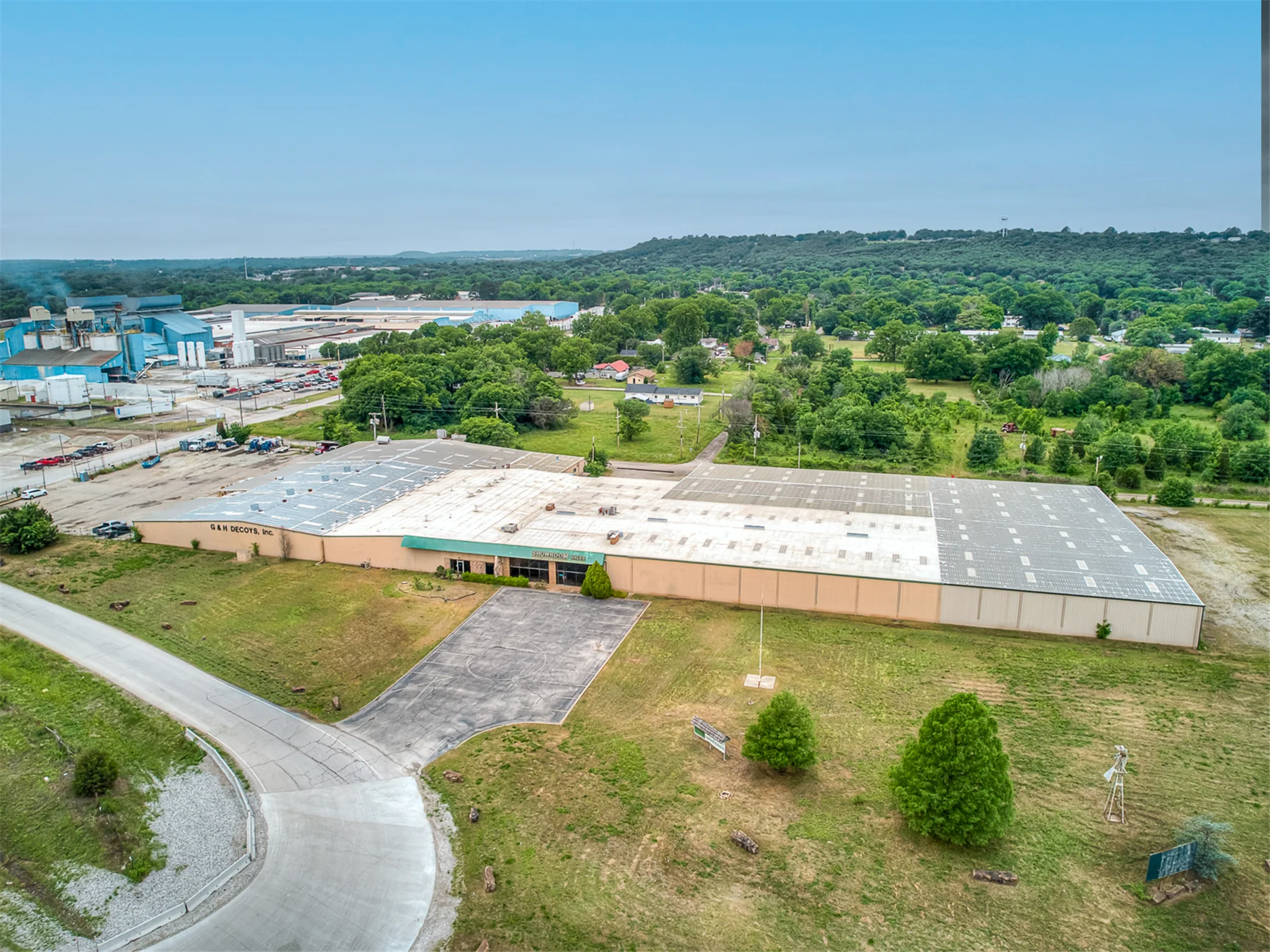 Industrial in Henryetta, OK — Sale in Henryetta, OK, photo 1 of 6