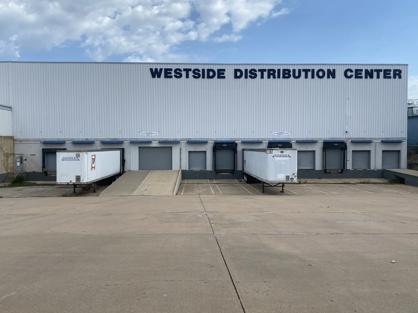 Westside Distribution Center — Lease in Tulsa, OK, photo 2 of 8