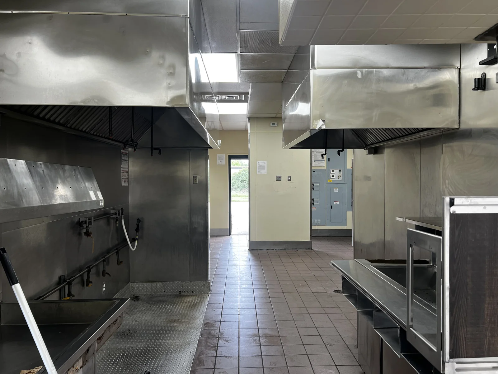 2201 South Mason Road — Lease in Katy, TX, photo 2 of 3