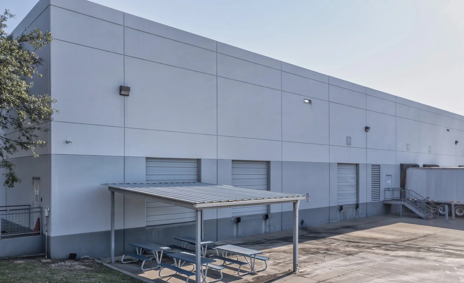 Miller Road Business Center — Lease in Garland, TX, photo 3 of 4