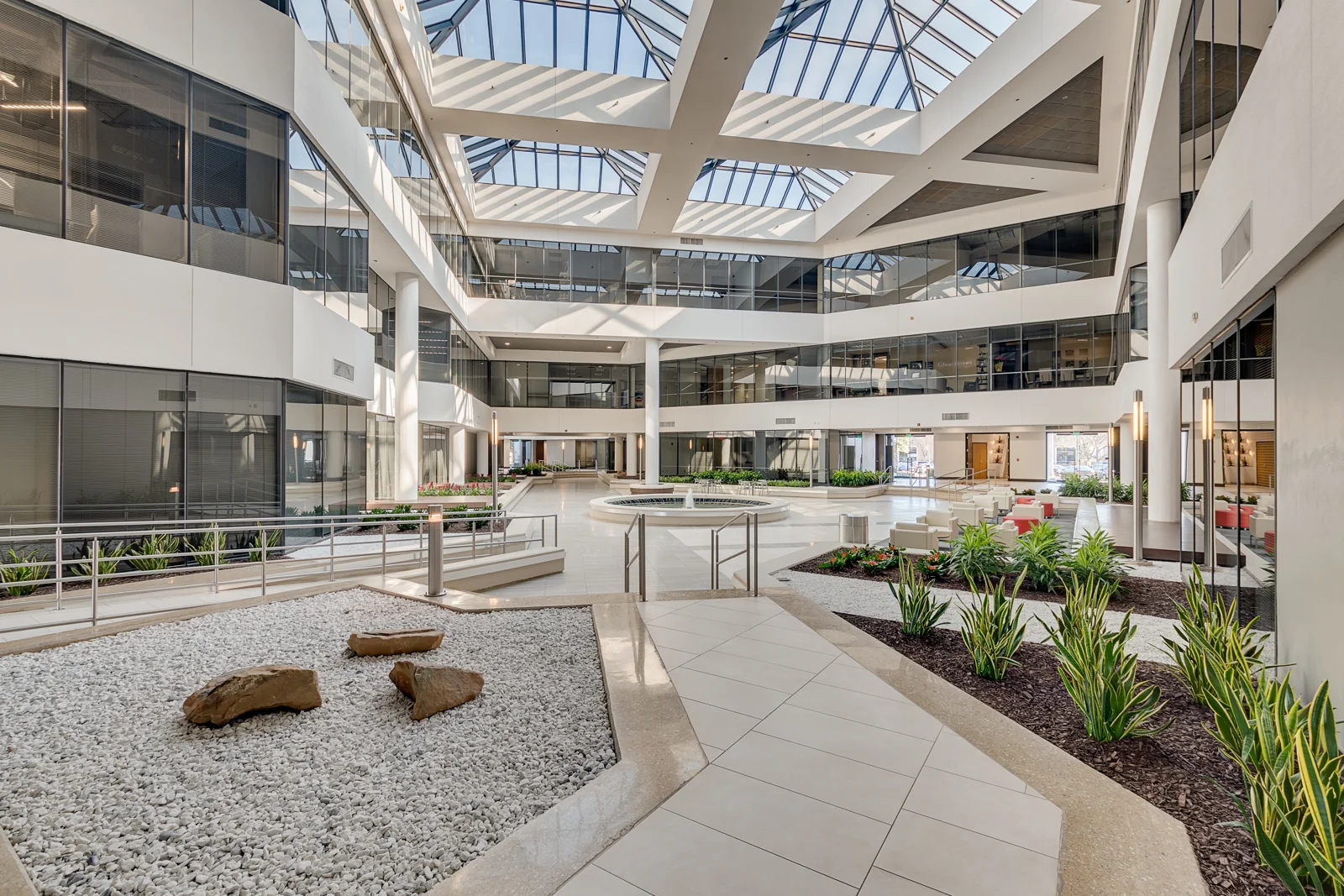 Eastside Atrium — Lease in Richardson, TX, photo 1 of 4