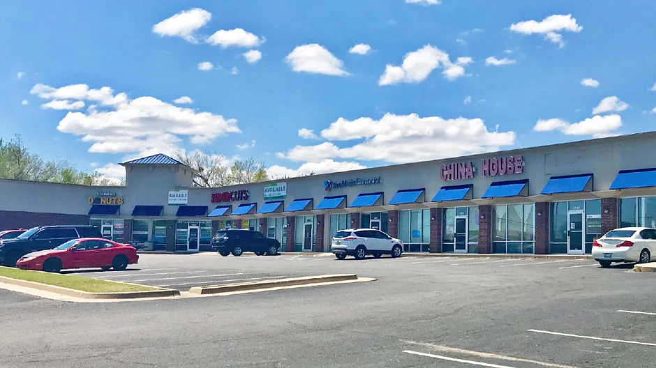 SHA Kickapoo Pointe Shopping Center — Lease in Shawnee, OK, photo 1 of 1