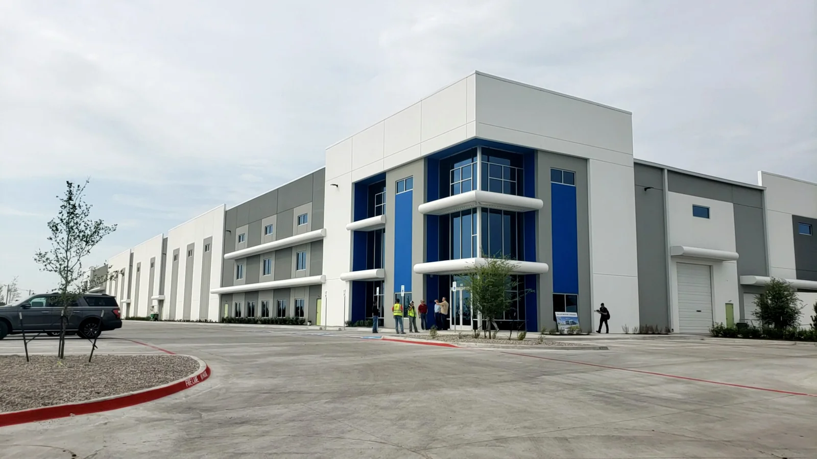 Dallas Midpoint Crossing — Lease in Lancaster, TX, photo 2 of 2