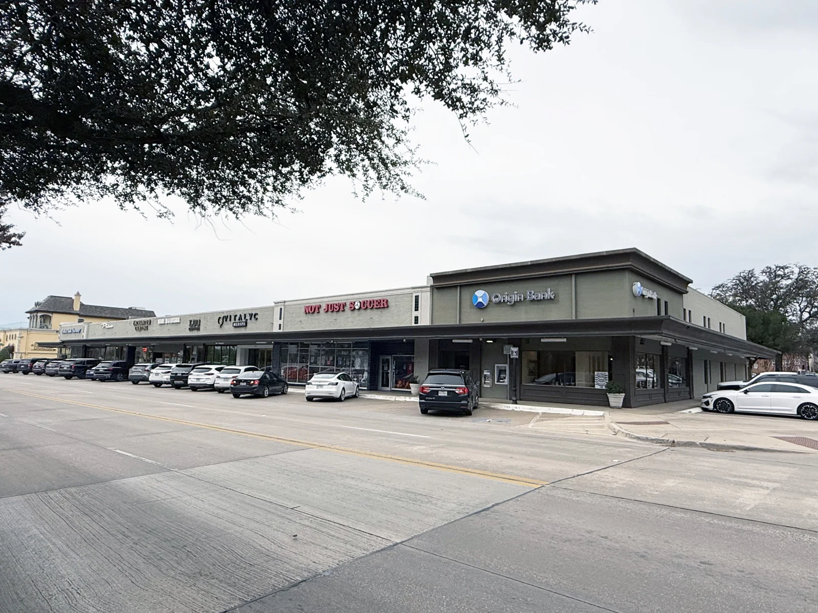 Park Cities Retail Space - 100% Leased — Lease in Dallas, TX, photo 1 of 6
