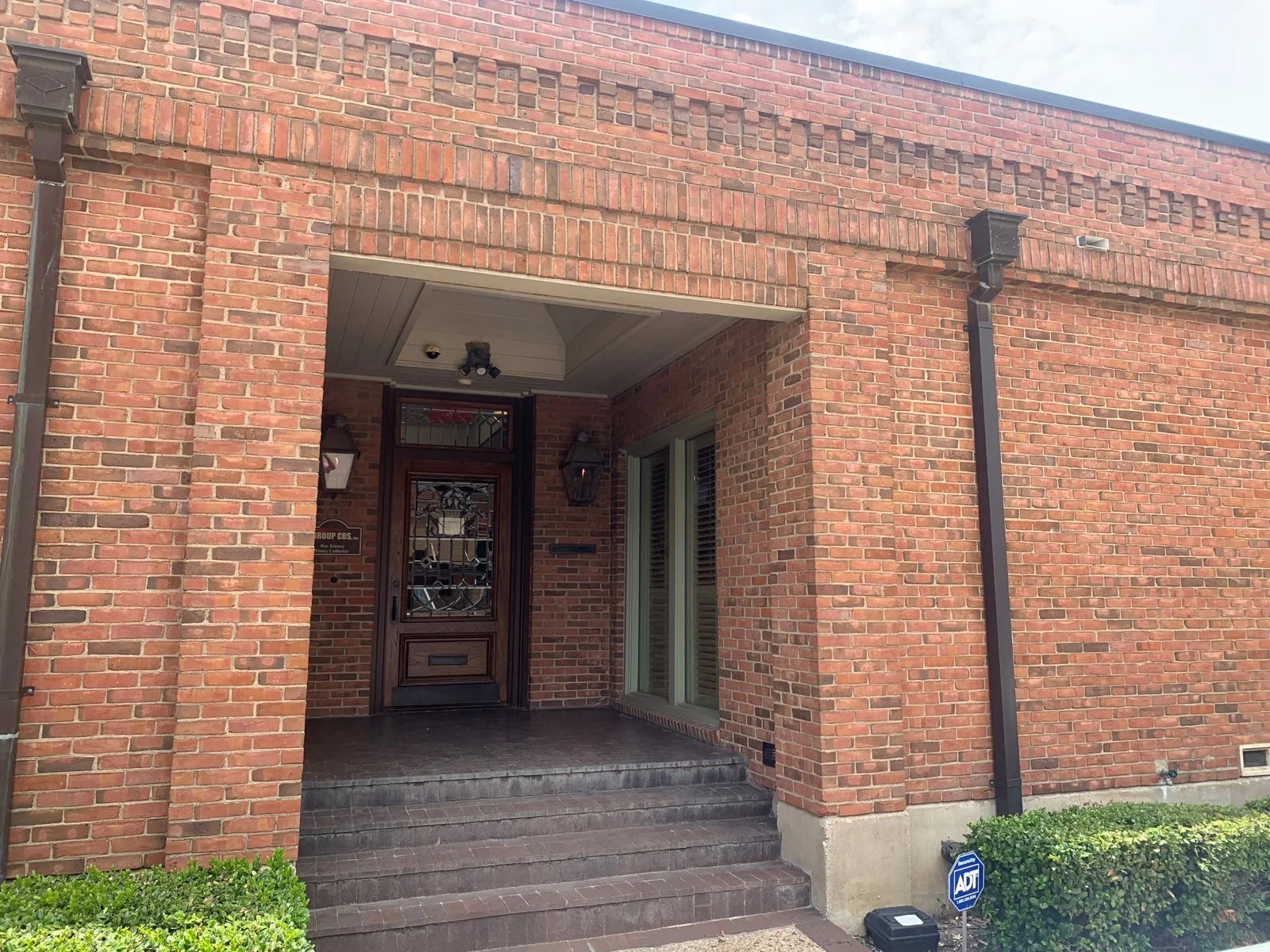 5,597-SF Office Building in Addison, Texas for Sublease — Lease in Addison, TX, photo 2 of 8