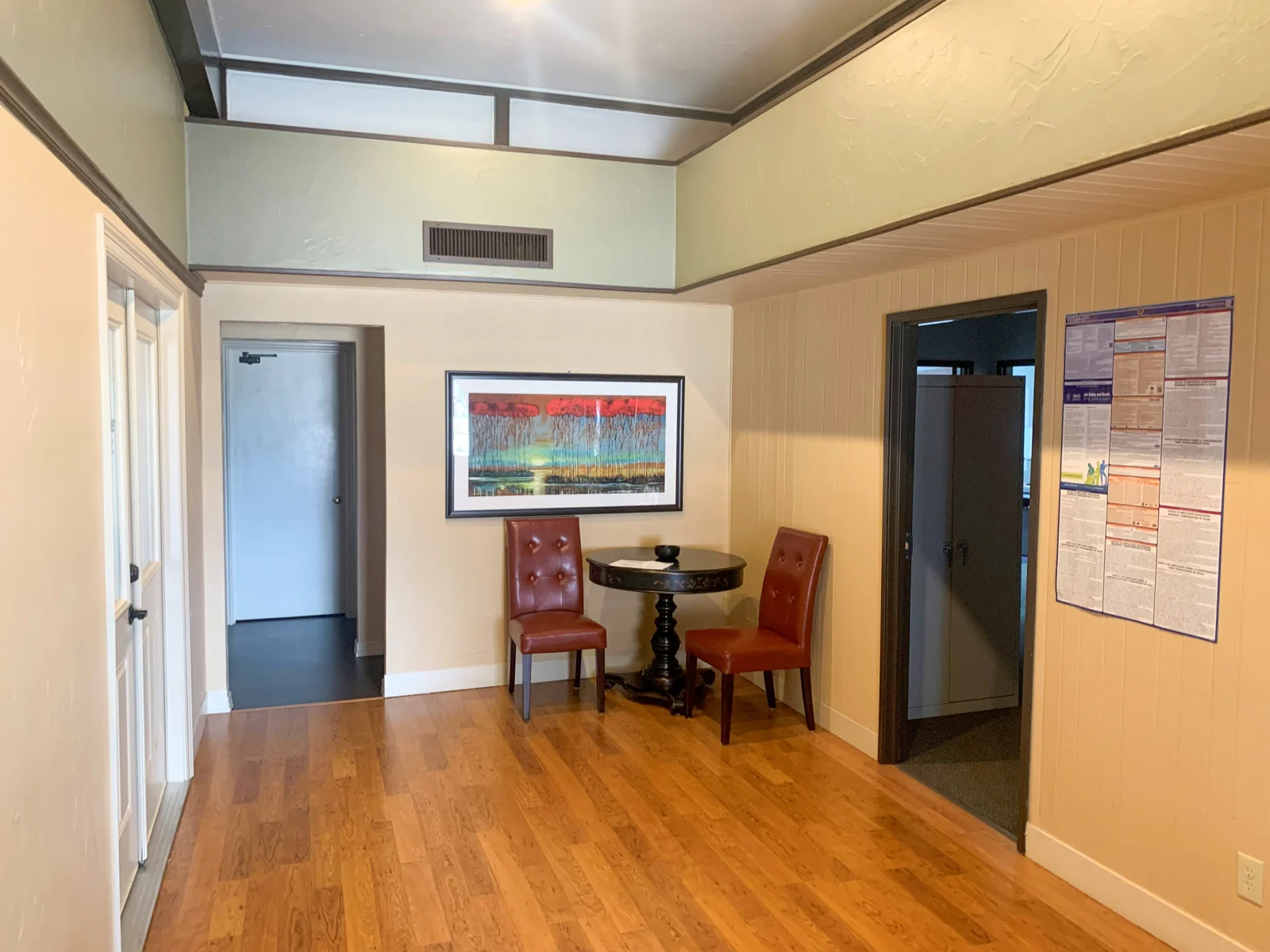 5,597-SF Office Building in Addison, Texas for Sublease — Lease in Addison, TX, photo 3 of 8