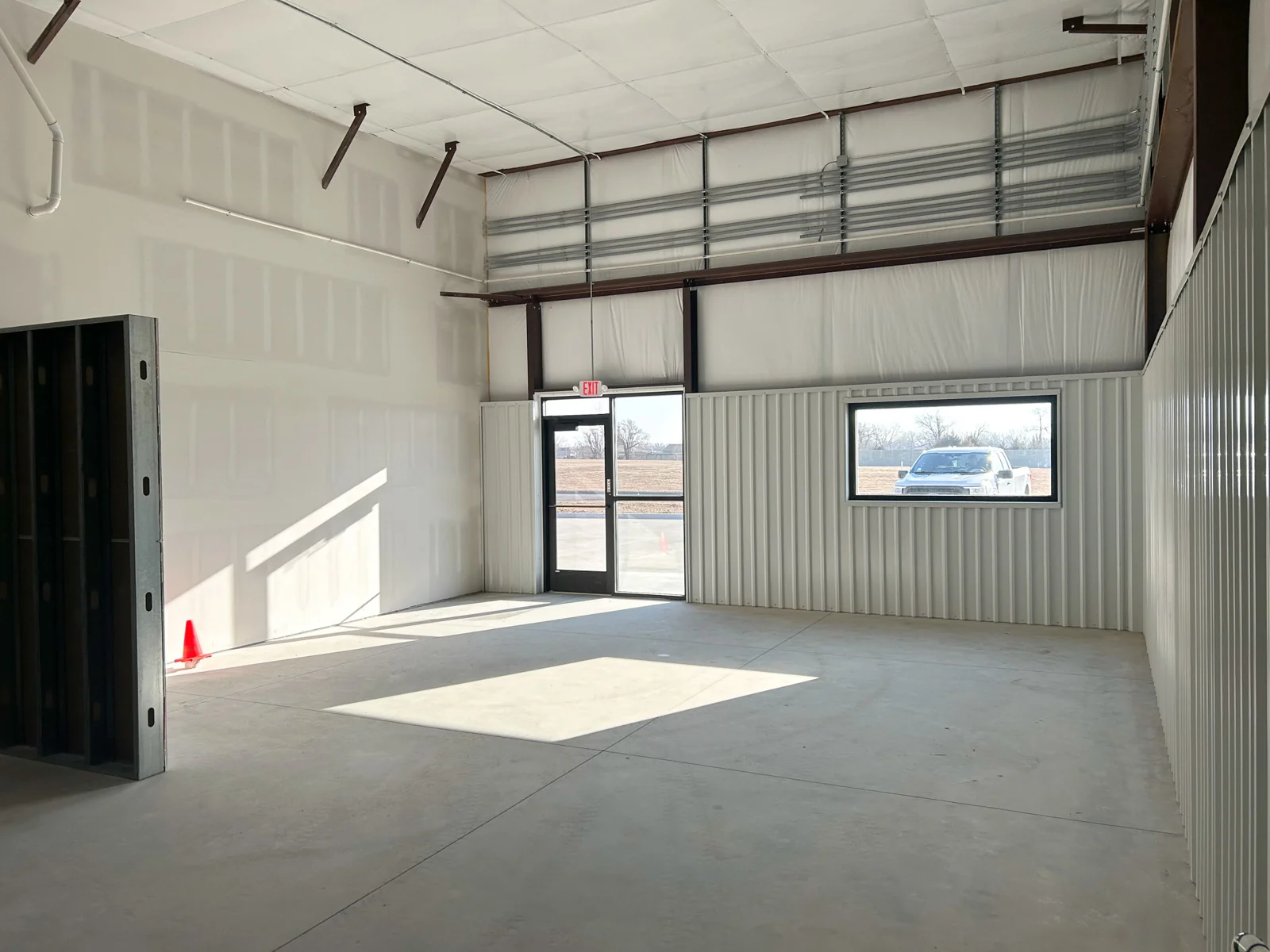 FlexIndustrial in Wichita, KS — Lease in Wichita, KS, photo 3 of 5