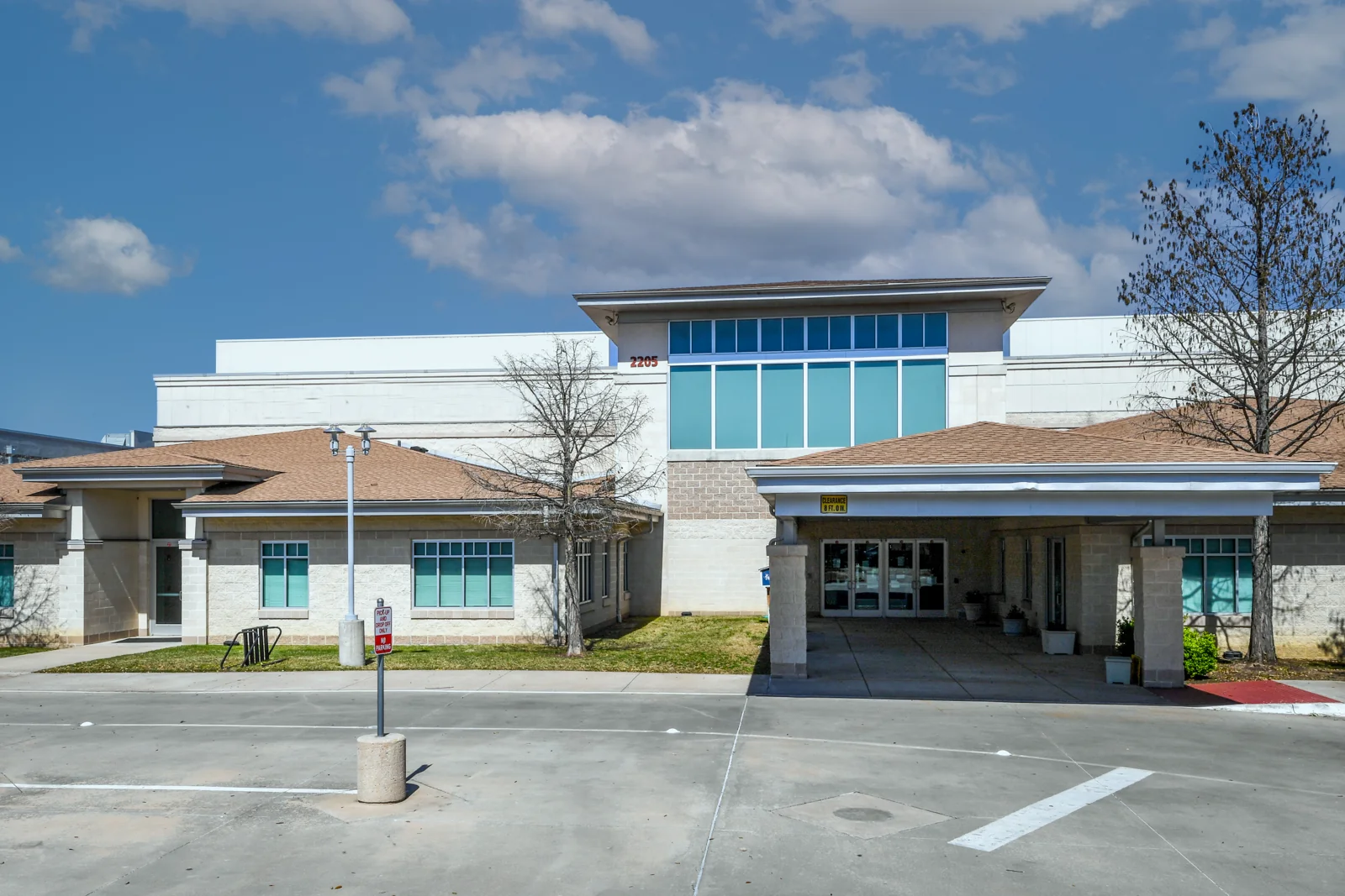 2205 E Hebron Parkway — Lease in Carrollton, TX, photo 2 of 8